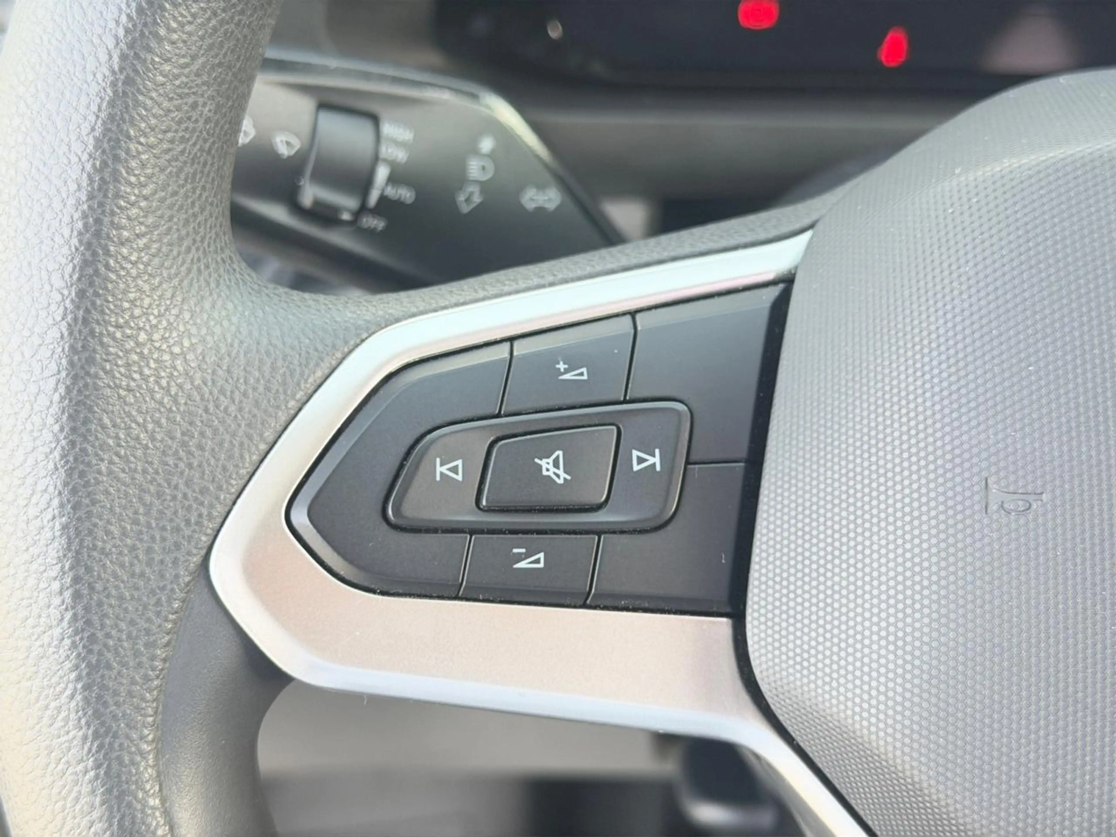Volkswagen Crafter 2.0 TDi (140pk) /// Parkeersenoren voor & achteraan /// Android Auto & Apple Carplay /// — photo 12