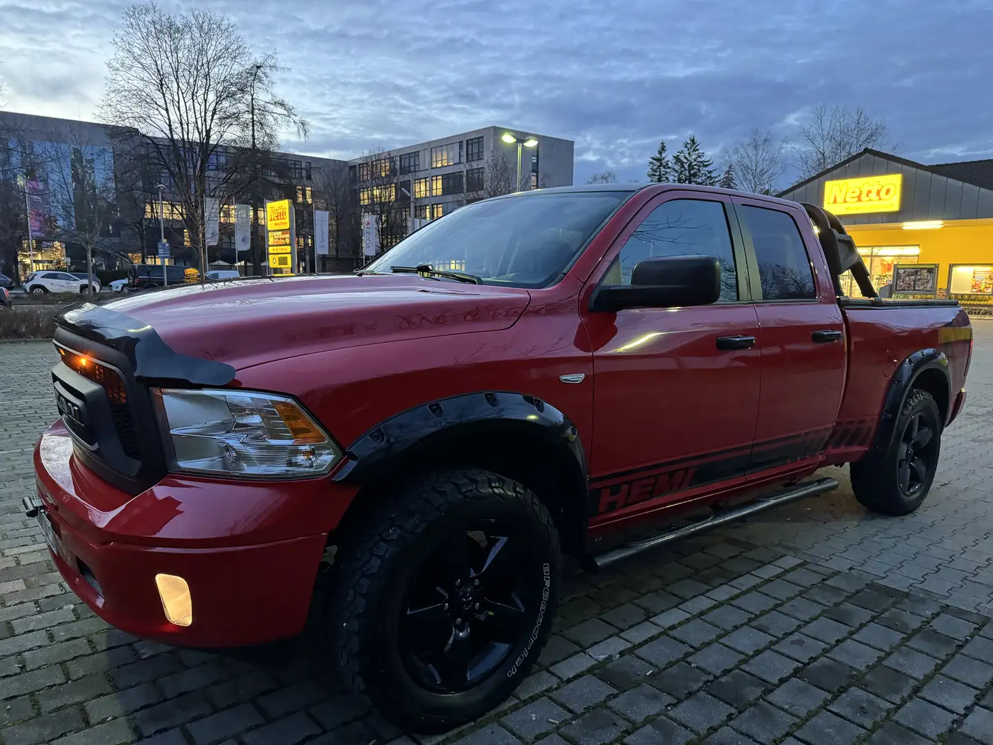 Dodge RAM HEMI 5.7 Offroad Umbau Rot - 2