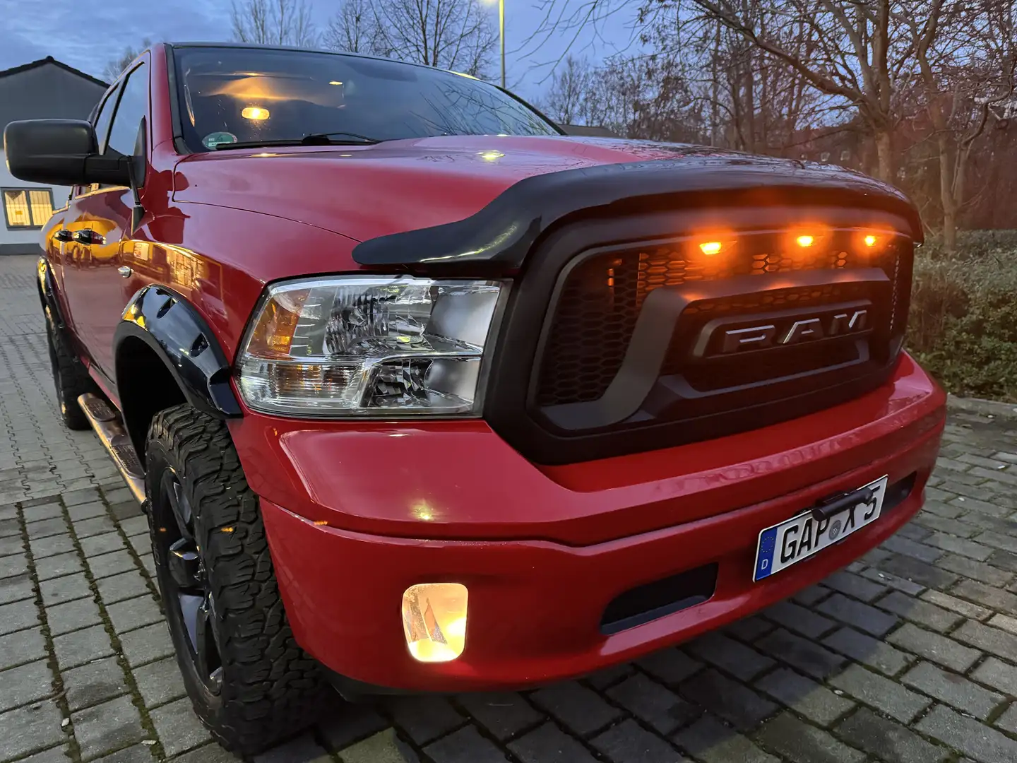 Dodge RAM HEMI 5.7 Offroad Umbau Rot - 1