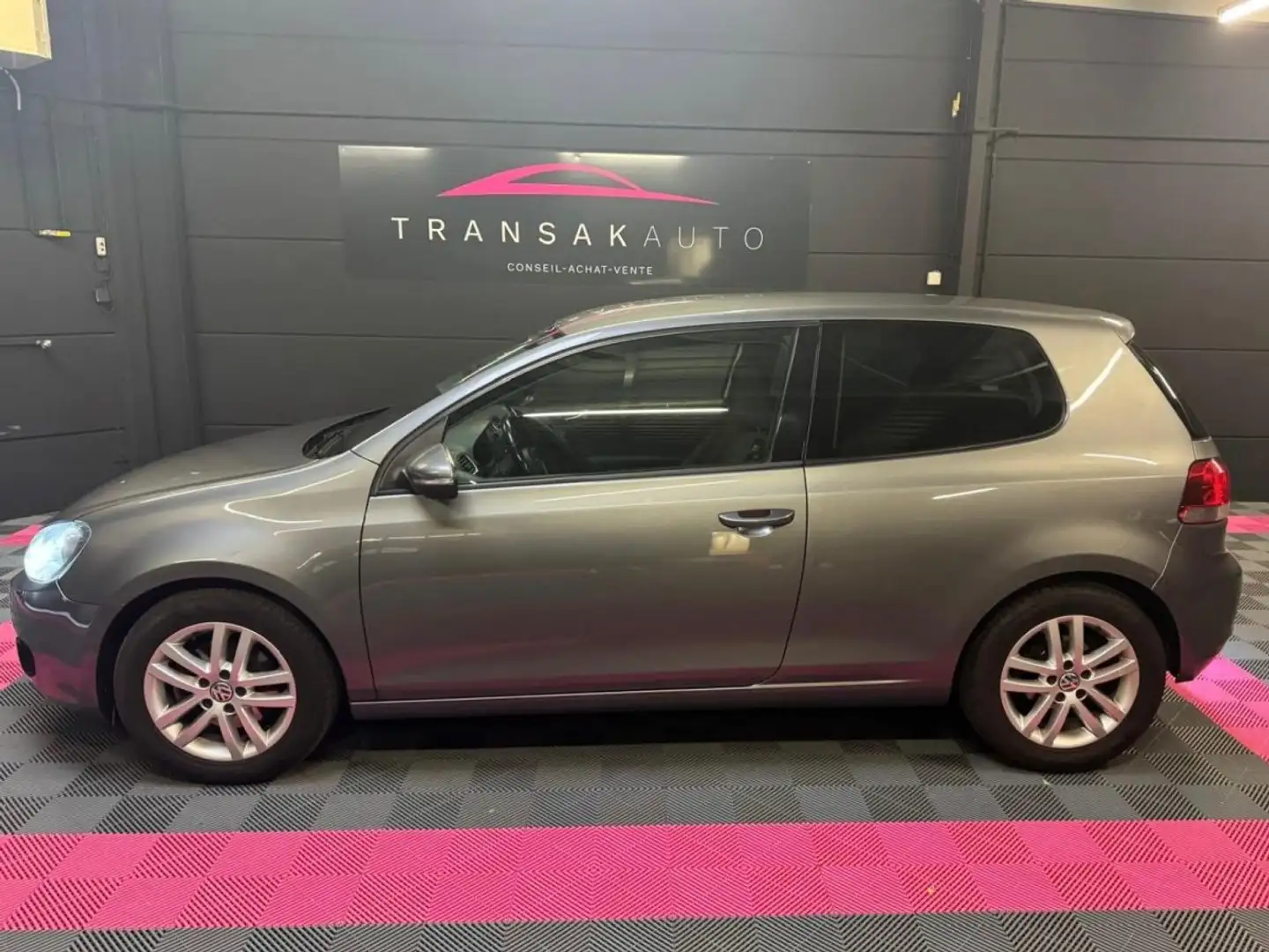 Volkswagen Golf 1.4 TSI 122 Confortline Grau - 2