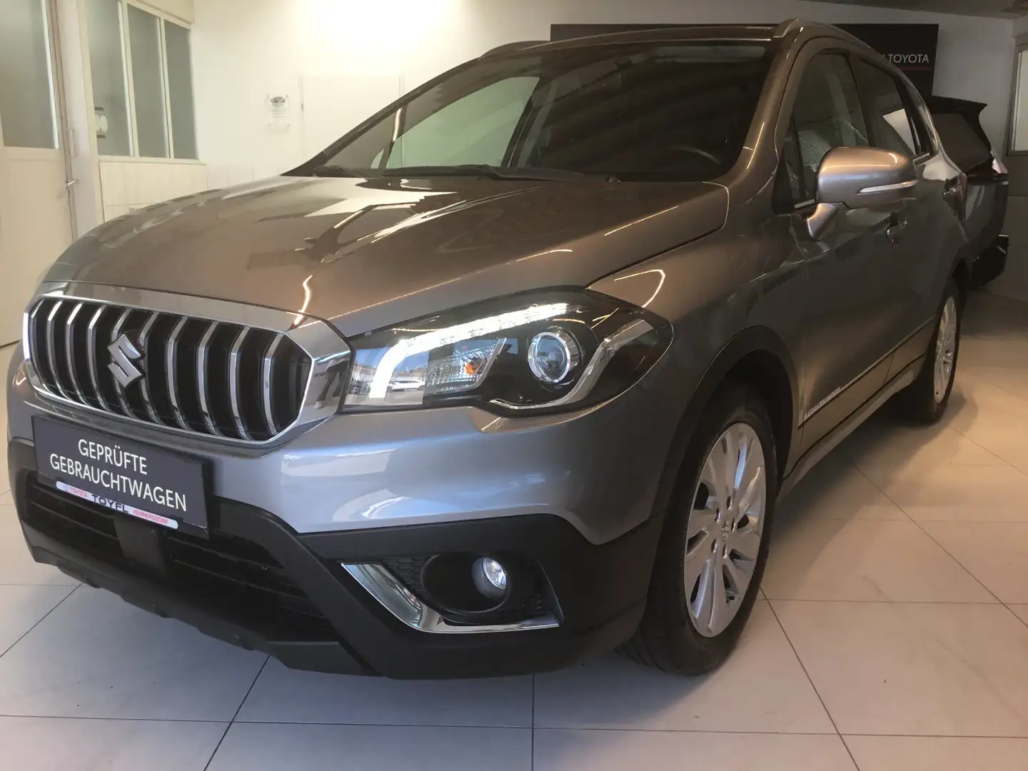 Suzuki SX4 S-Cross Shine Silber - 1