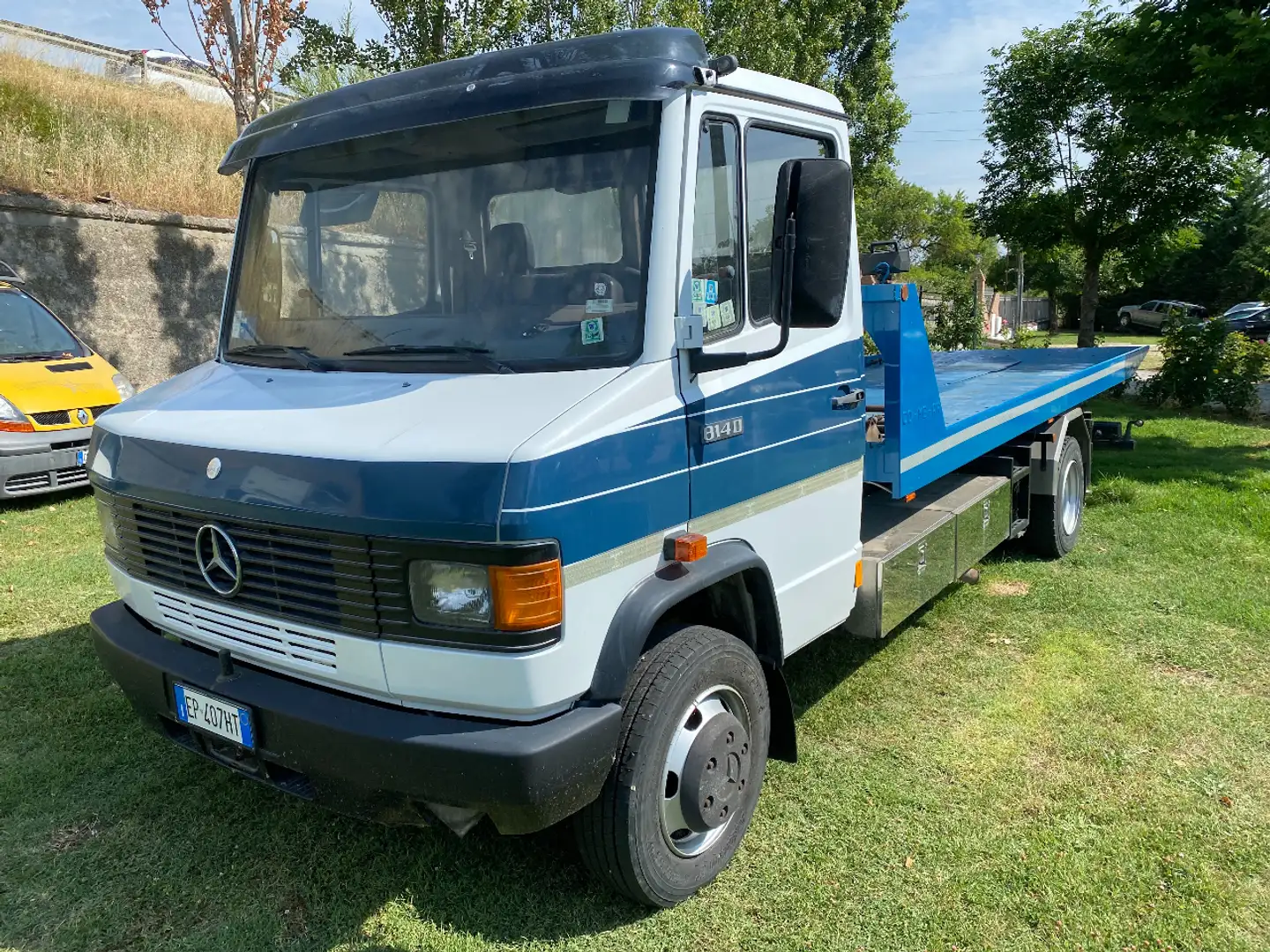 Mercedes-Benz CARRO ATTREZZI CON BRACCIO CENTRALE E RIMORCHIO Weiß - 1