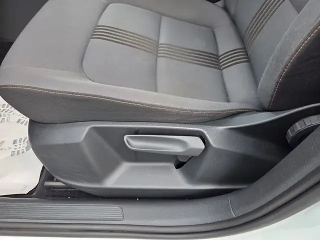 Volkswagen Golf view 12