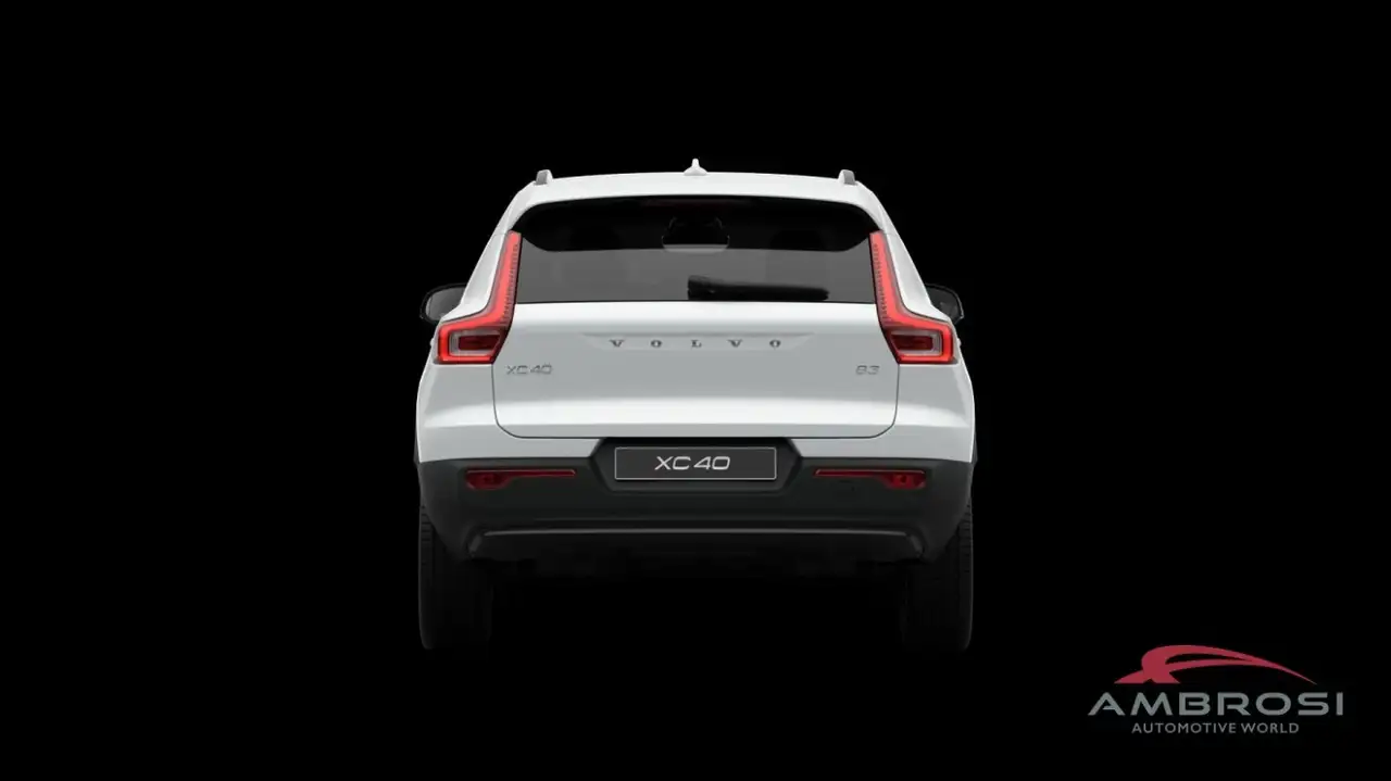 Volvo XC40 2026