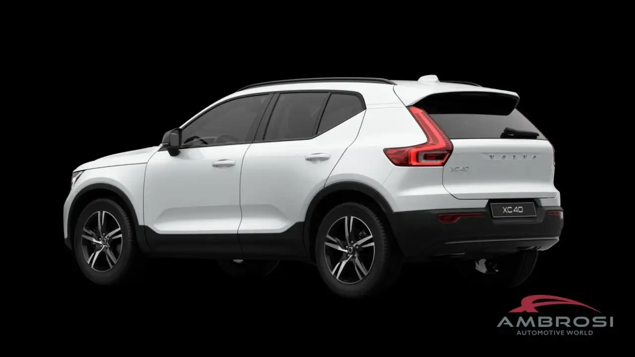 Volvo XC40 2026