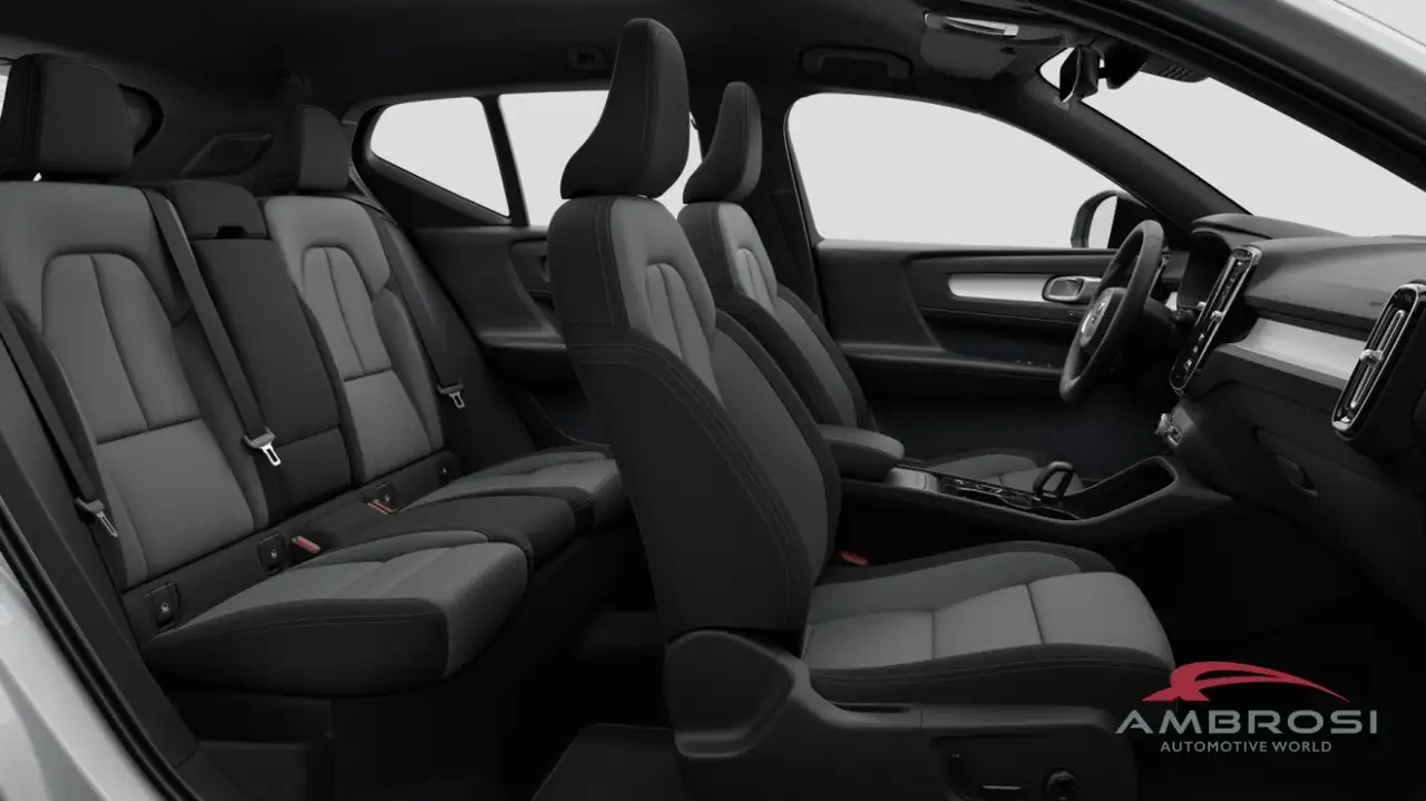 Volvo XC40 2026 — фото 13