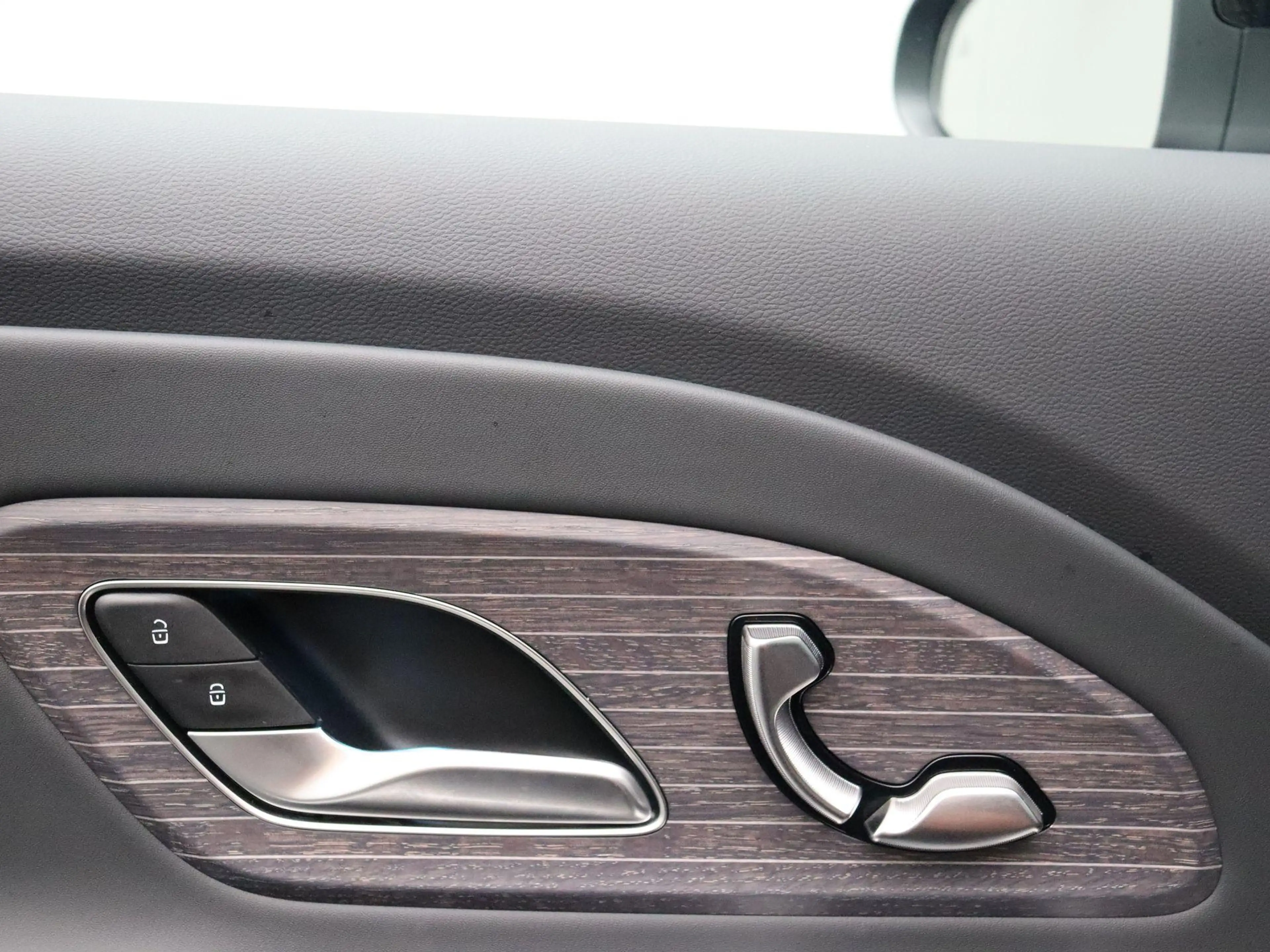 Mercedes-Benz GLB 250 250+ Luxury Line + SUPERSCREEN + BURMESTER + HEAD — photo 9