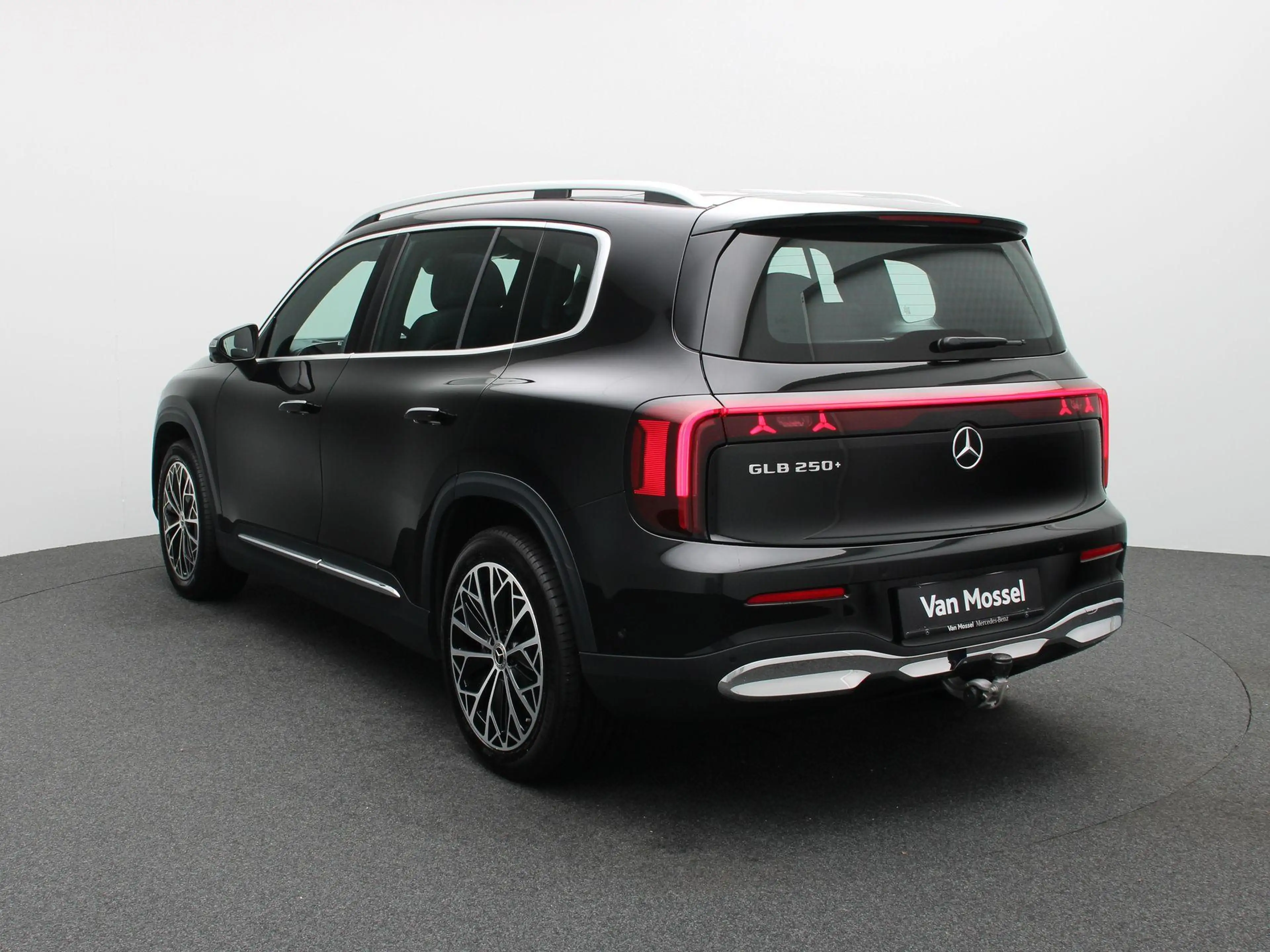 Mercedes-Benz GLB 250 250+ Luxury Line + SUPERSCREEN + BURMESTER + HEAD — photo 2