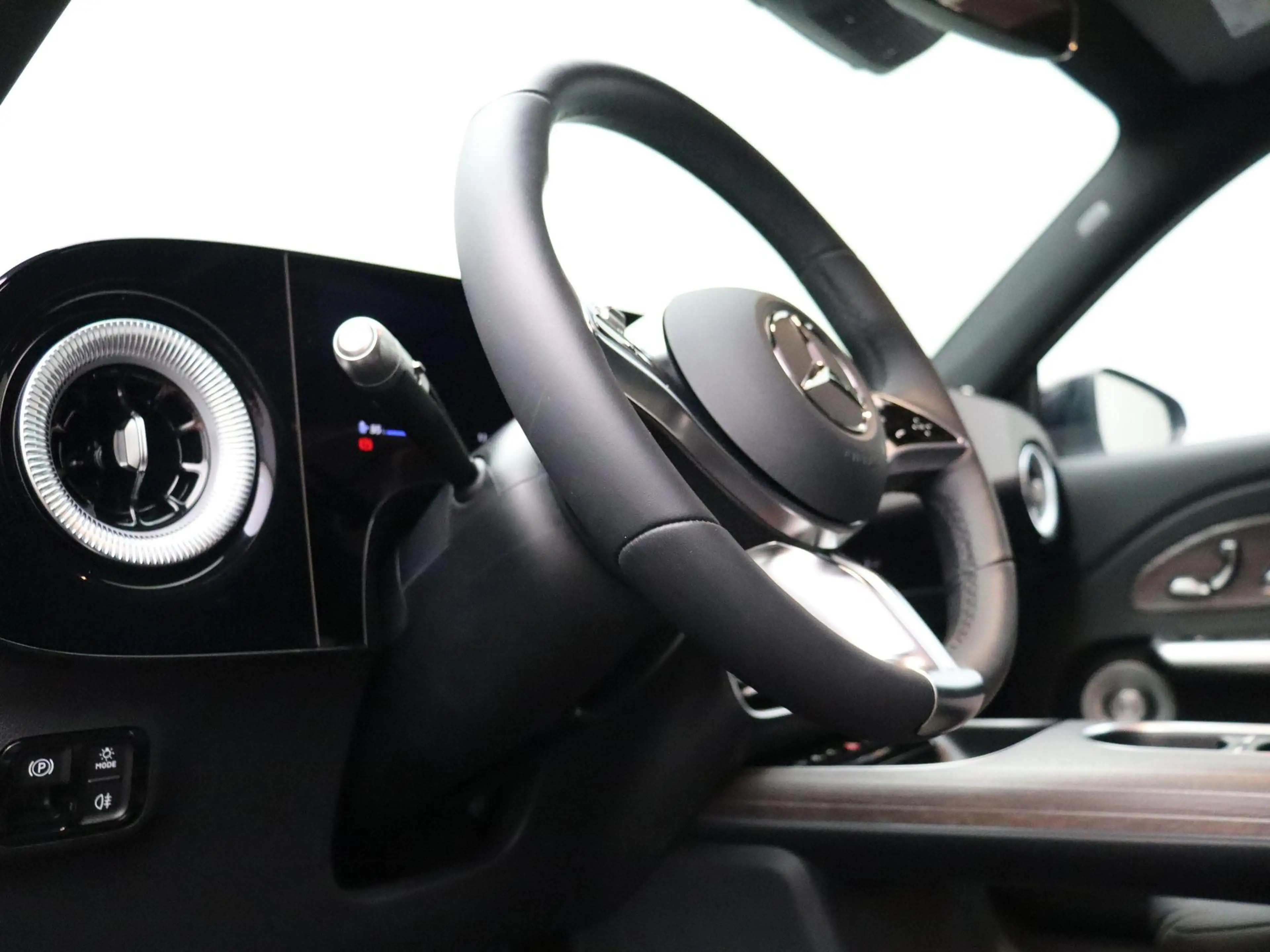 Mercedes-Benz GLB 250 250+ Luxury Line + SUPERSCREEN + BURMESTER + HEAD — photo 12