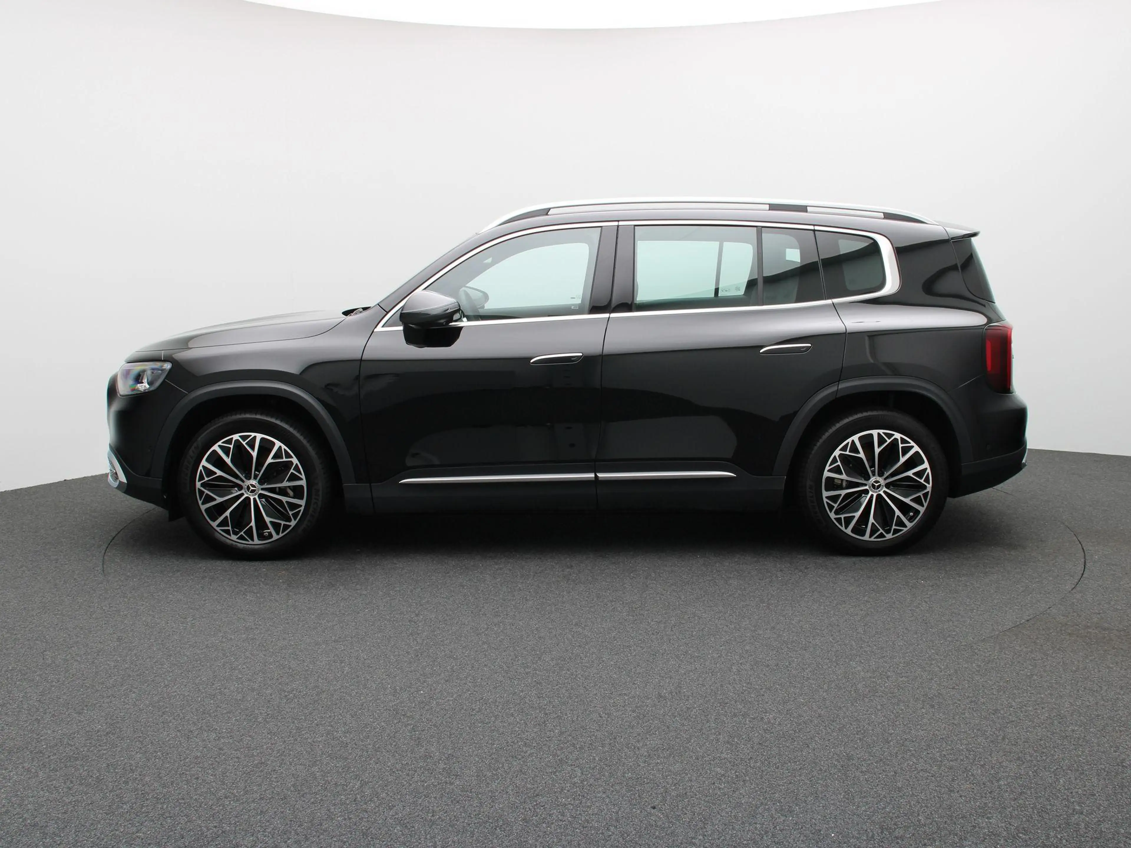 Mercedes-Benz GLB 250 250+ Luxury Line + SUPERSCREEN + BURMESTER + HEAD — photo 4