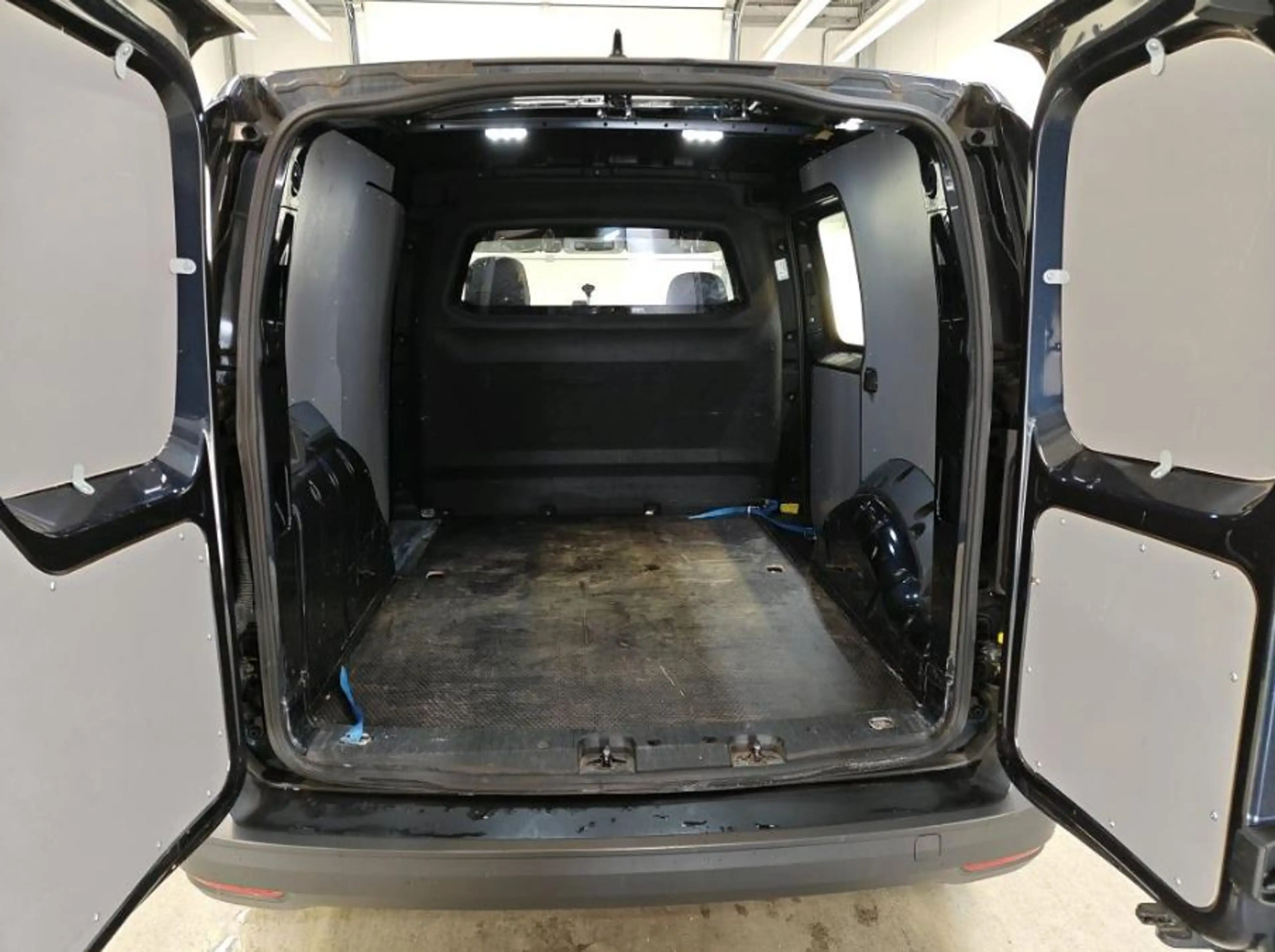 Volkswagen Caddy Cargo 1.5 TSI Benzine 115PK Euro6 Comfort / Blauwm — photo 6