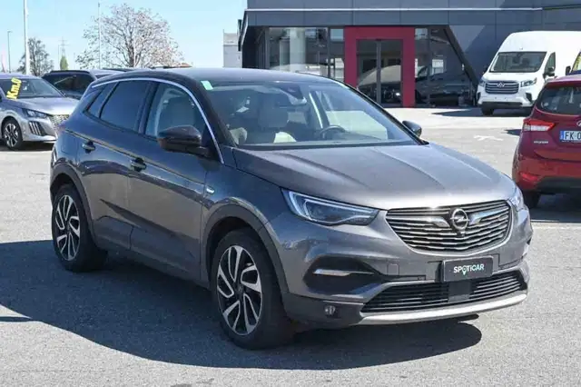 Opel Grandland X view 3