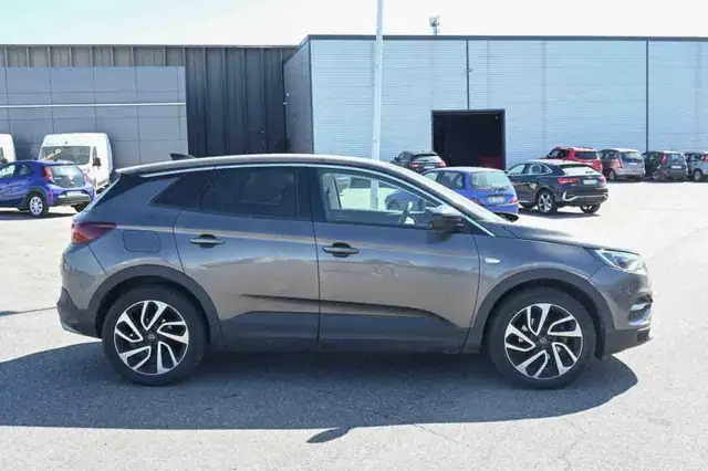 Opel Grandland X view 4