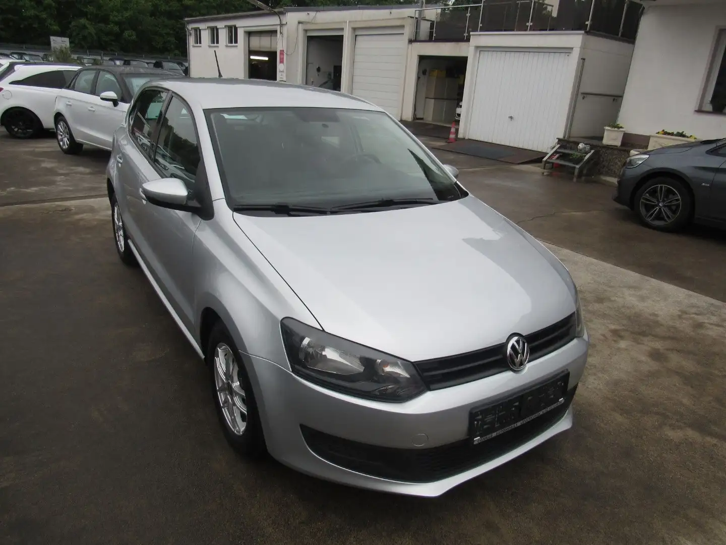 Volkswagen Polo V Trendline,KLIMA,ALU.E-FENSTER. Argent - 2