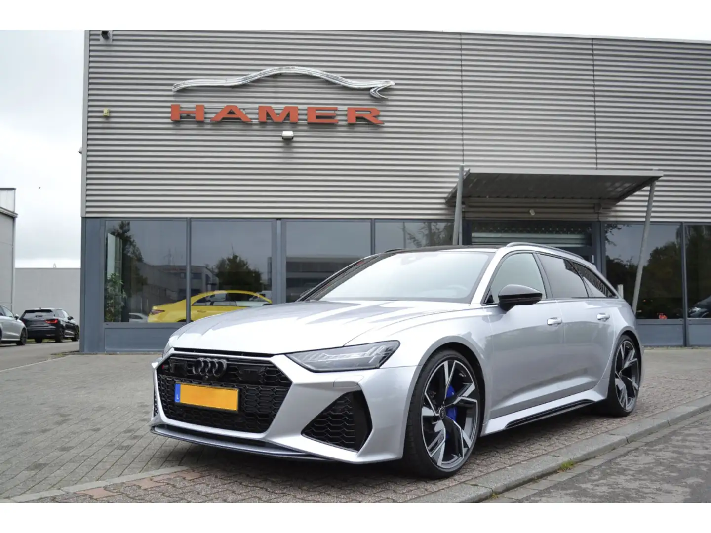 Audi RS6 Avant 4.0 TFSI quattro tiptronic Silber - 1