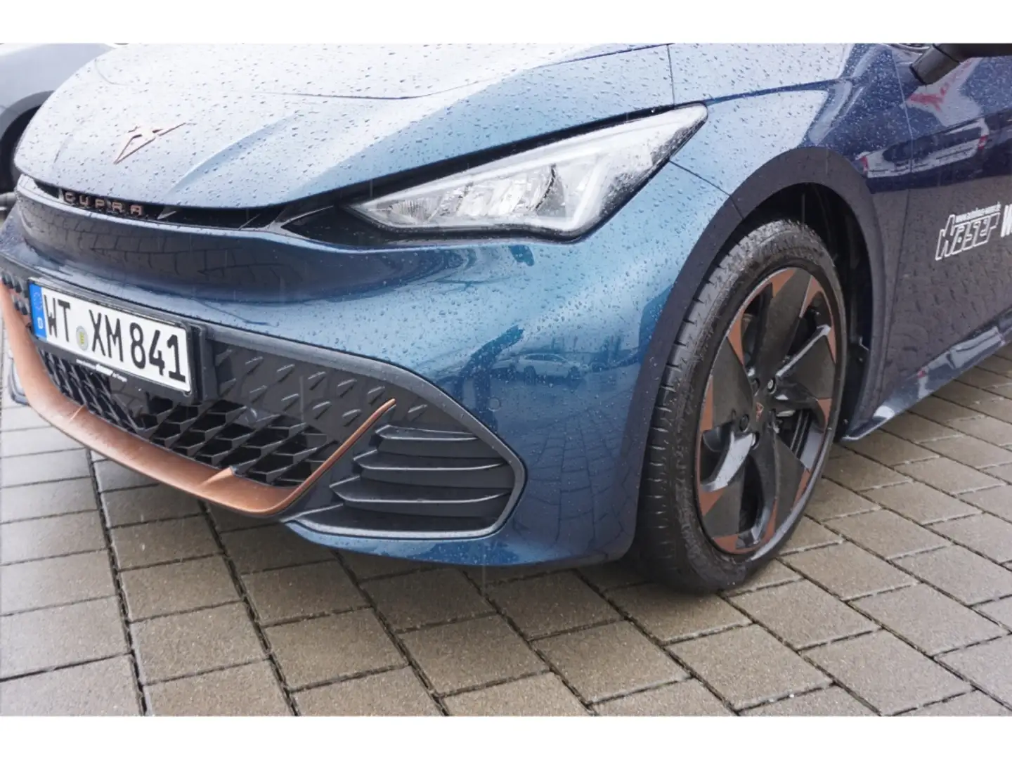 CUPRA Born 58 kWh Navi beats 19'' LED ACC DAB Pano Kamera Blauw - 2