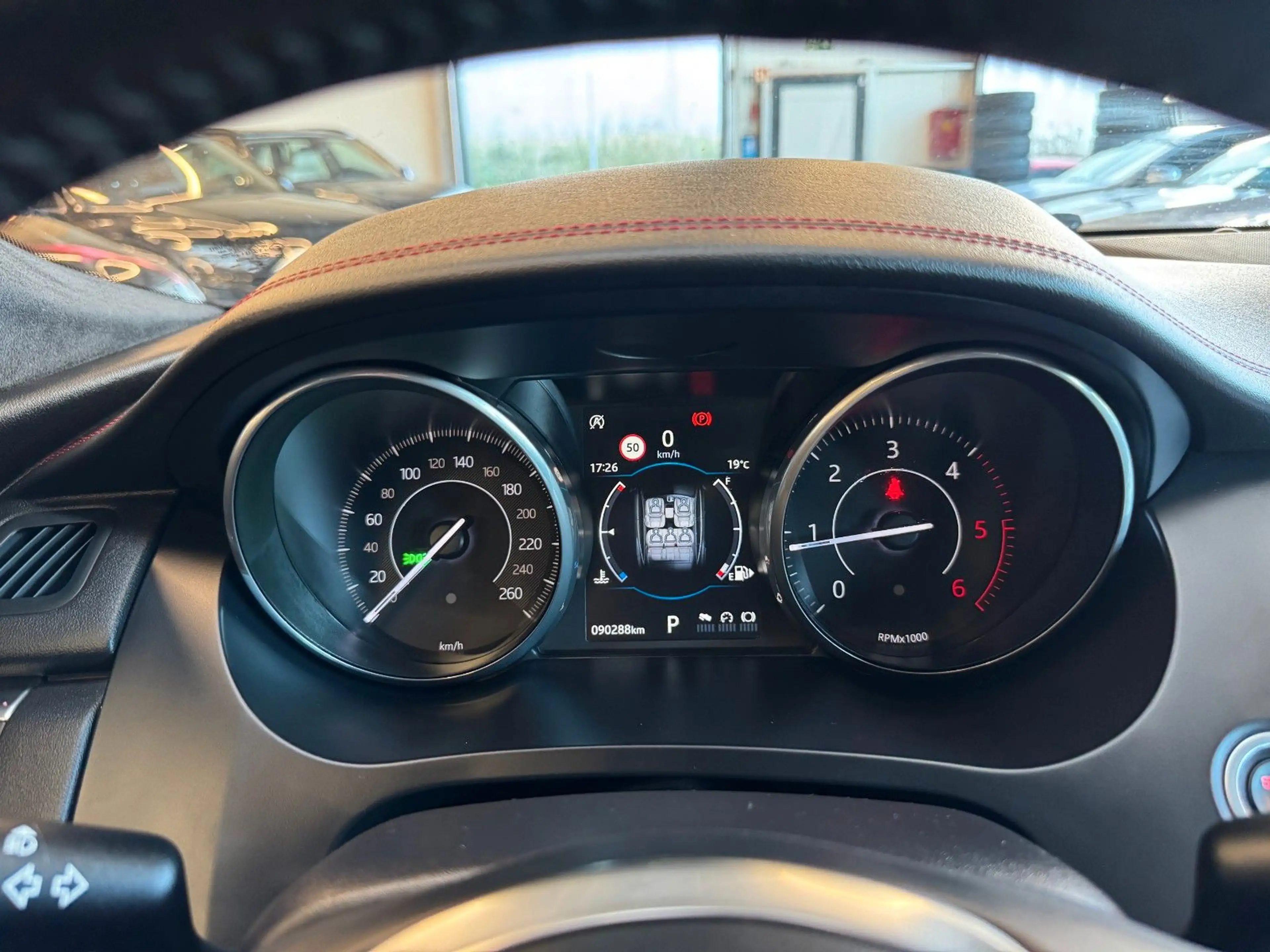 Jaguar E-Pace *HEAD-UP*PANO*MEMORY*KEYLESS*ACC*NAV* — photo 12