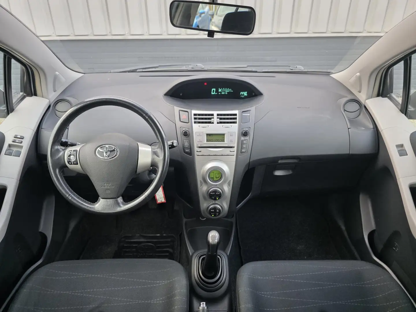 Toyota Yaris 1.3 VVTi 5 deurs Luna | AIRCO | LM VELGEN | Gris - 2
