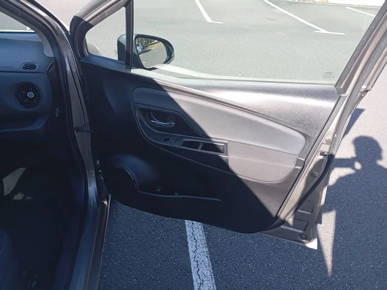 Toyota Yaris Yaris — photo 22