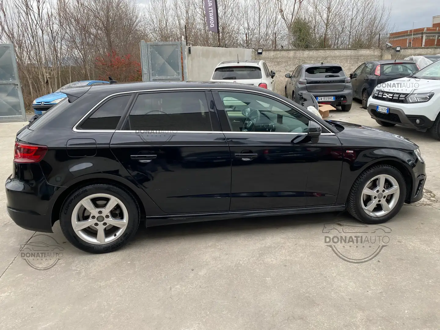 Audi A3 S Line Sportback 2.0 Alcantara Nero - 2
