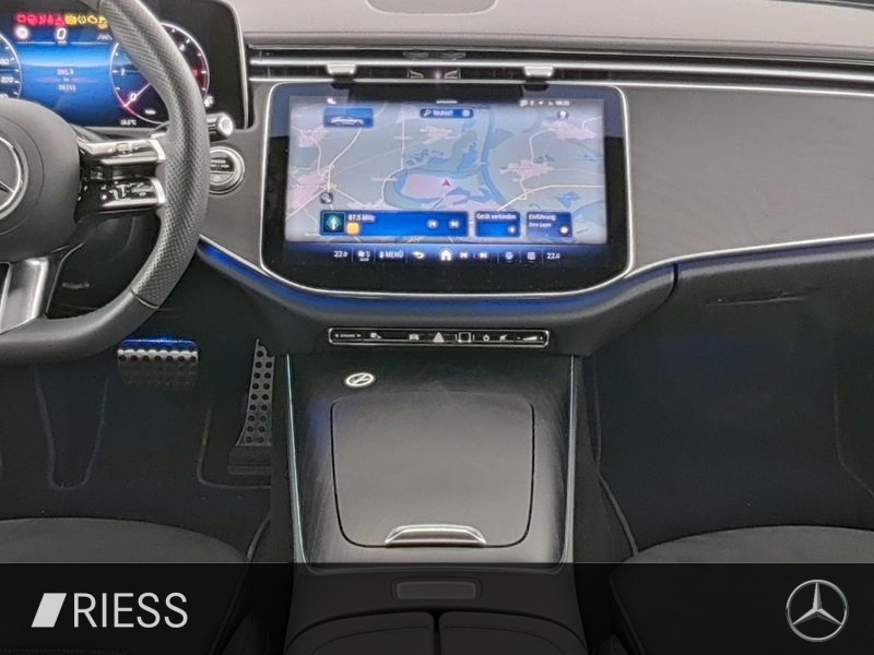 Mercedes-Benz E 220 d Limousine AUT Kam. KeyLess KlimaA LED LM — photo 10