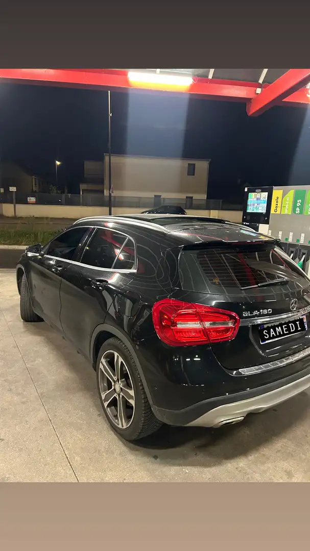 Mercedes-Benz GLA 180 Classe Fascination 7-G DCT A - 2