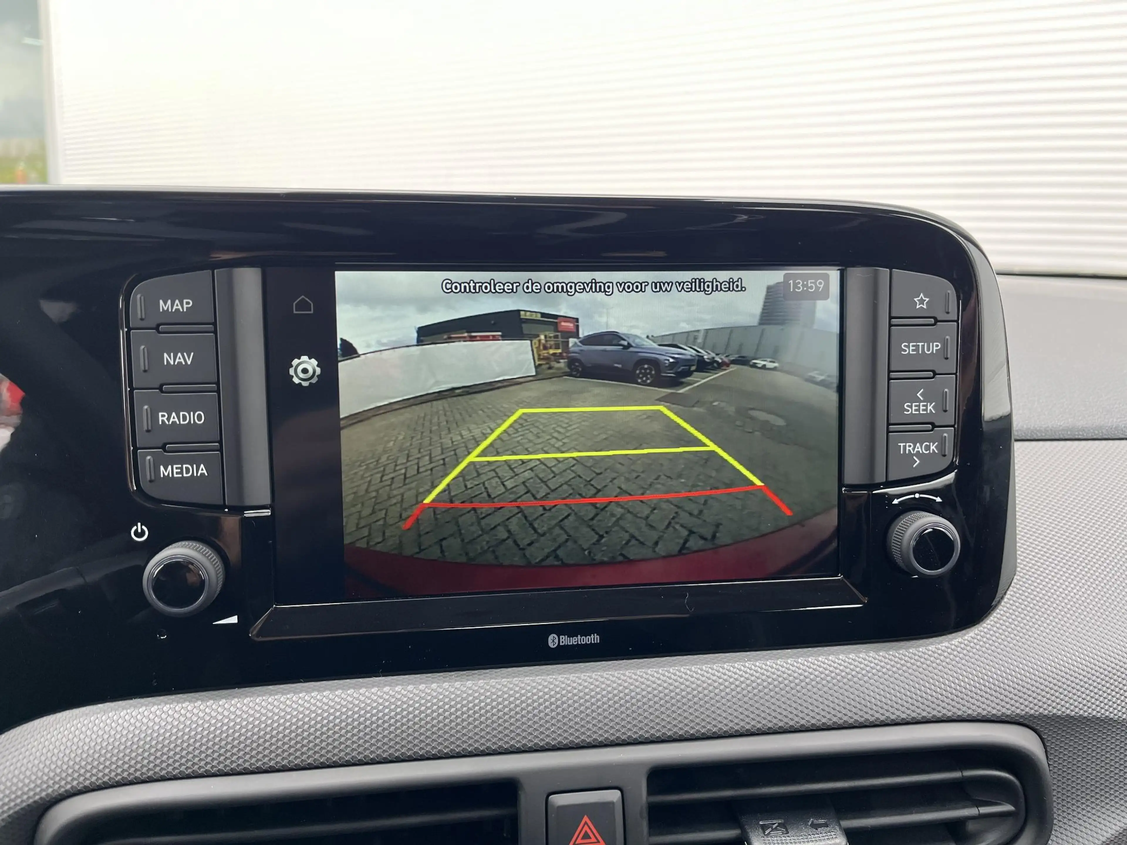 Hyundai i10 1.0 Comfort / Apple Carplay/Android Auto / audio-n — photo 21