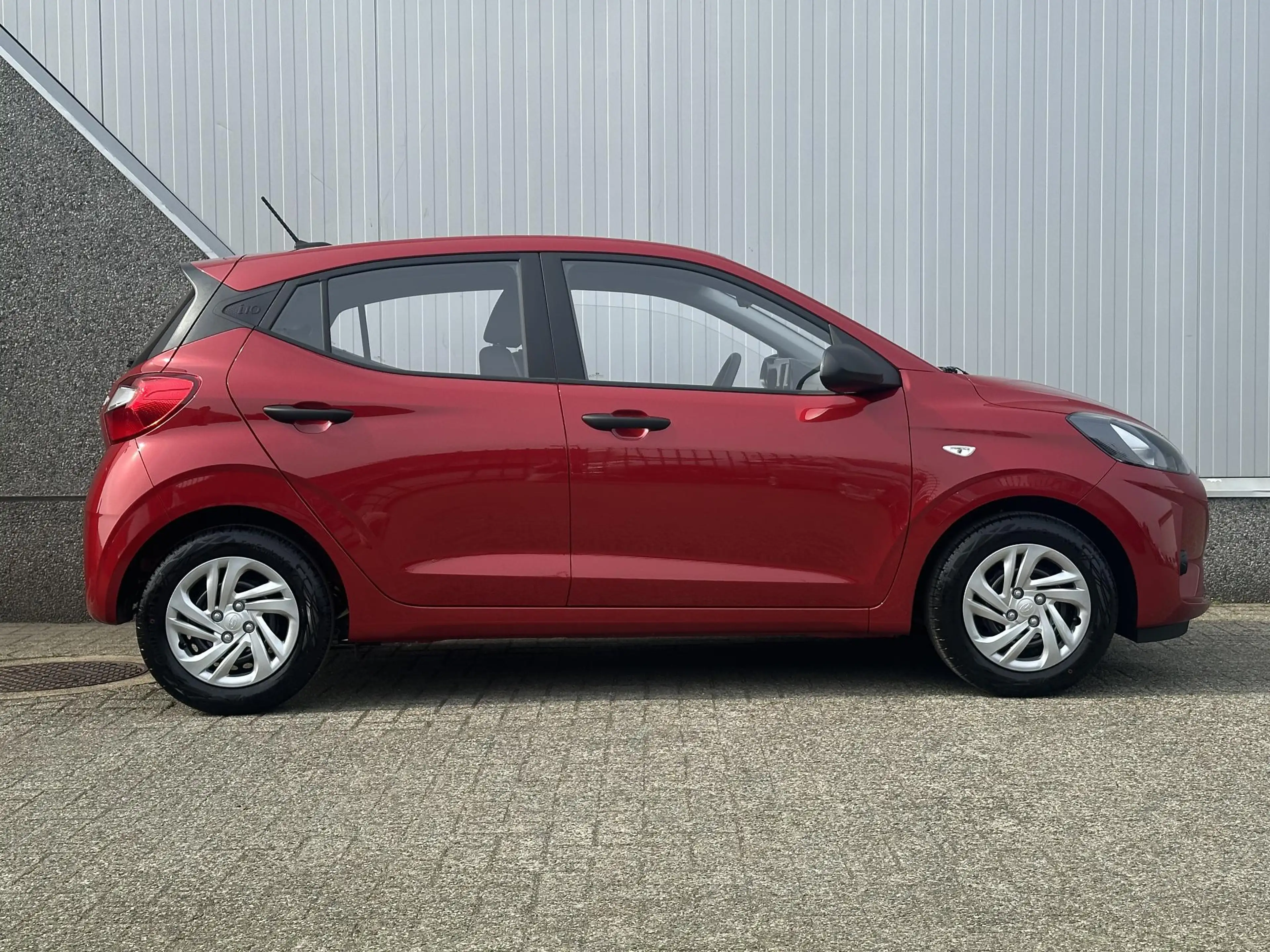 Hyundai i10 1.0 Comfort / Apple Carplay/Android Auto / audio-n — photo 13