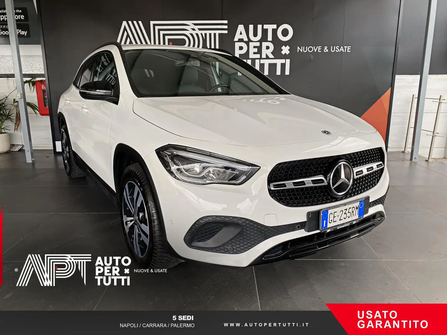 Mercedes-Benz GLA 200 GLA 200 Sport auto Bianco - 2