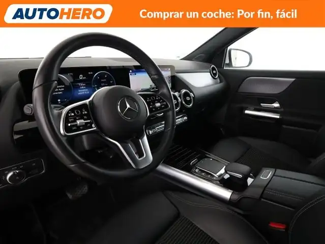 Mercedes-Benz Gla view 12