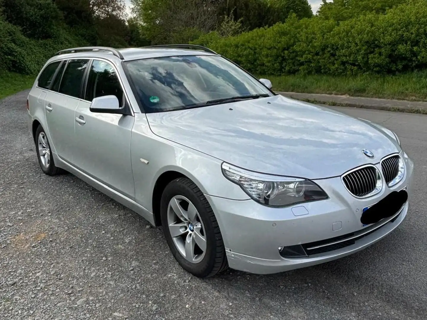 BMW 525 525d Touring Aut. Silber - 1