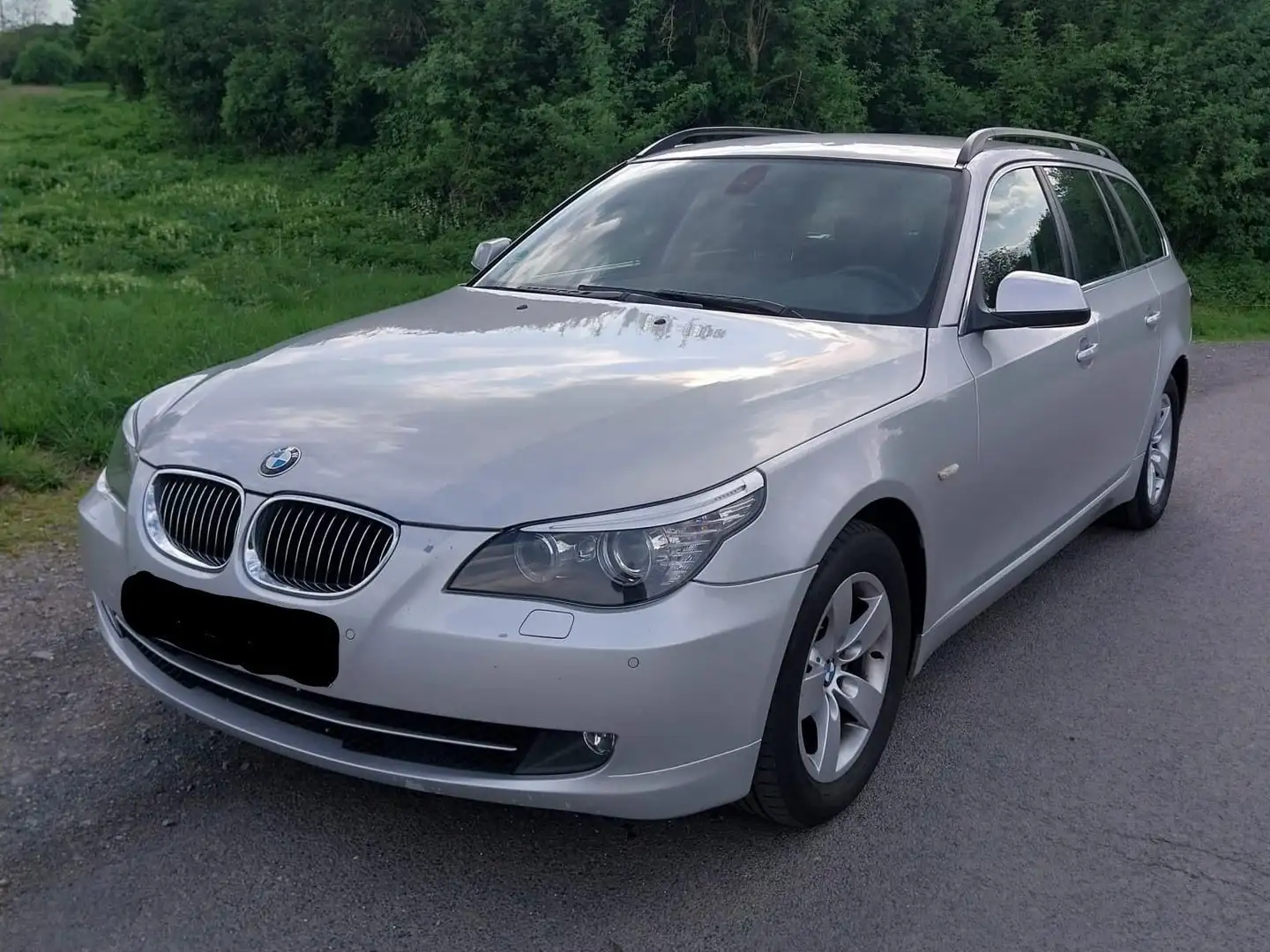 BMW 525 525d Touring Aut. Silber - 2