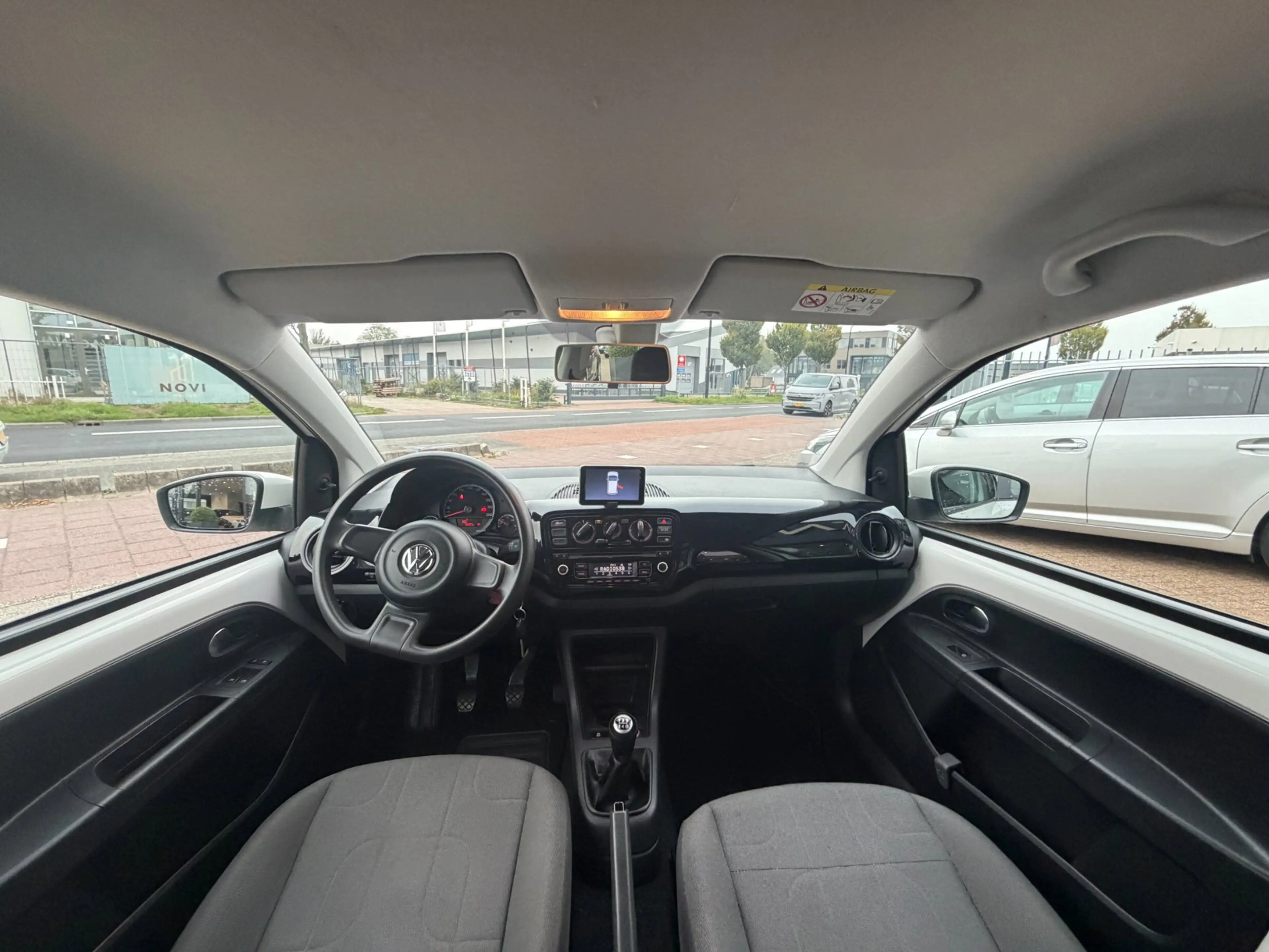 Volkswagen up! 1.0 move up! BlueMotion AIrco|NAVI|NAP — photo 2