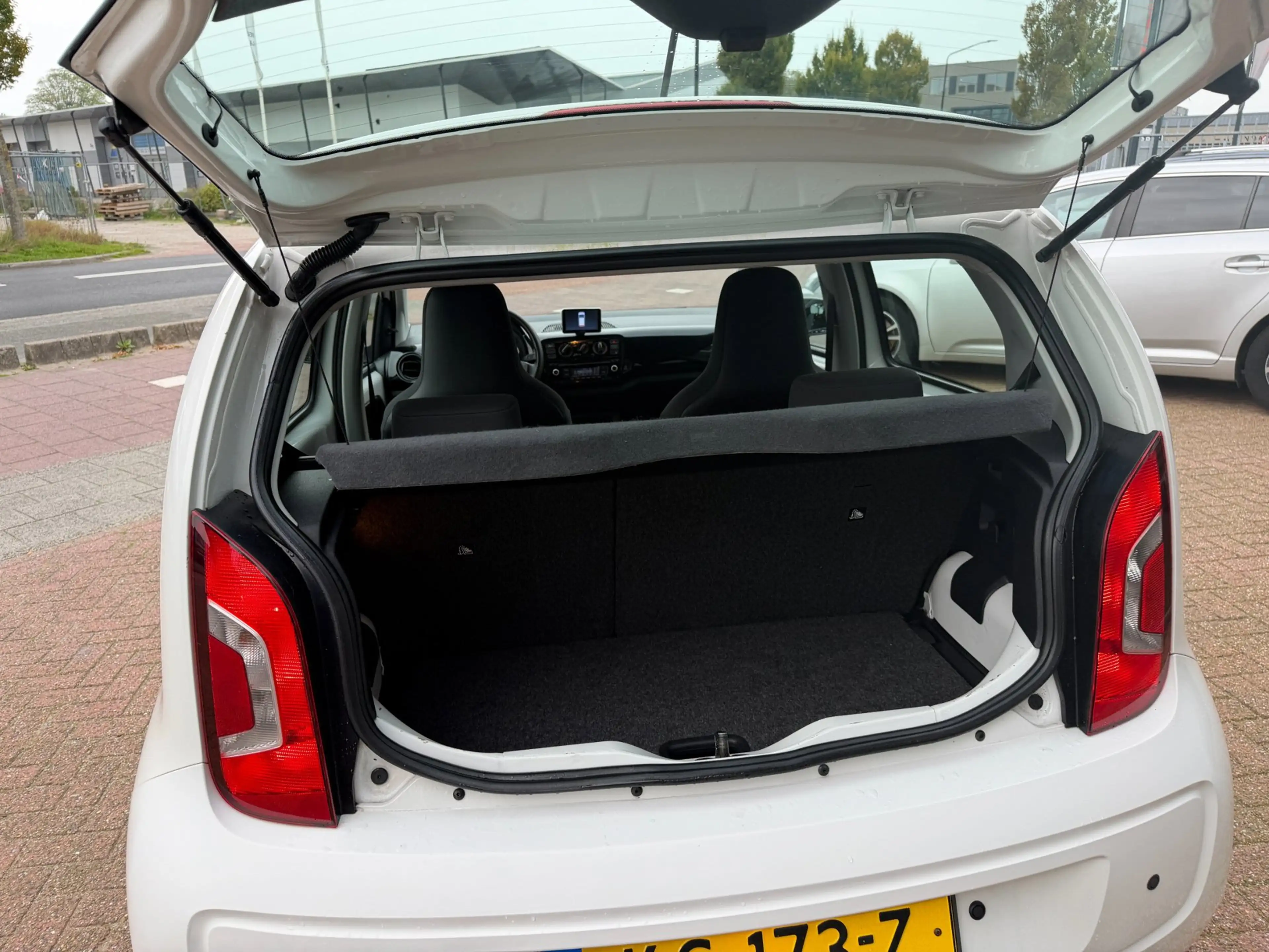 Volkswagen up! 1.0 move up! BlueMotion AIrco|NAVI|NAP — photo 9