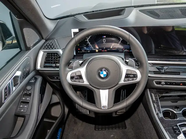 BMW X5 view 9