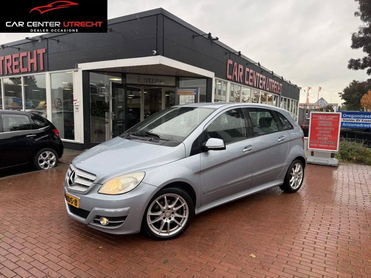 Mercedes-Benz B 200