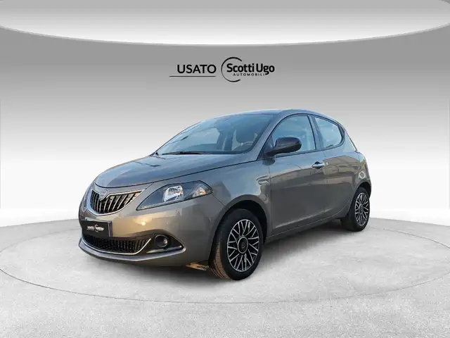 Lancia Ypsilon My24 1.0 Firefly 70 CvStart&Stop Hybrid Oro