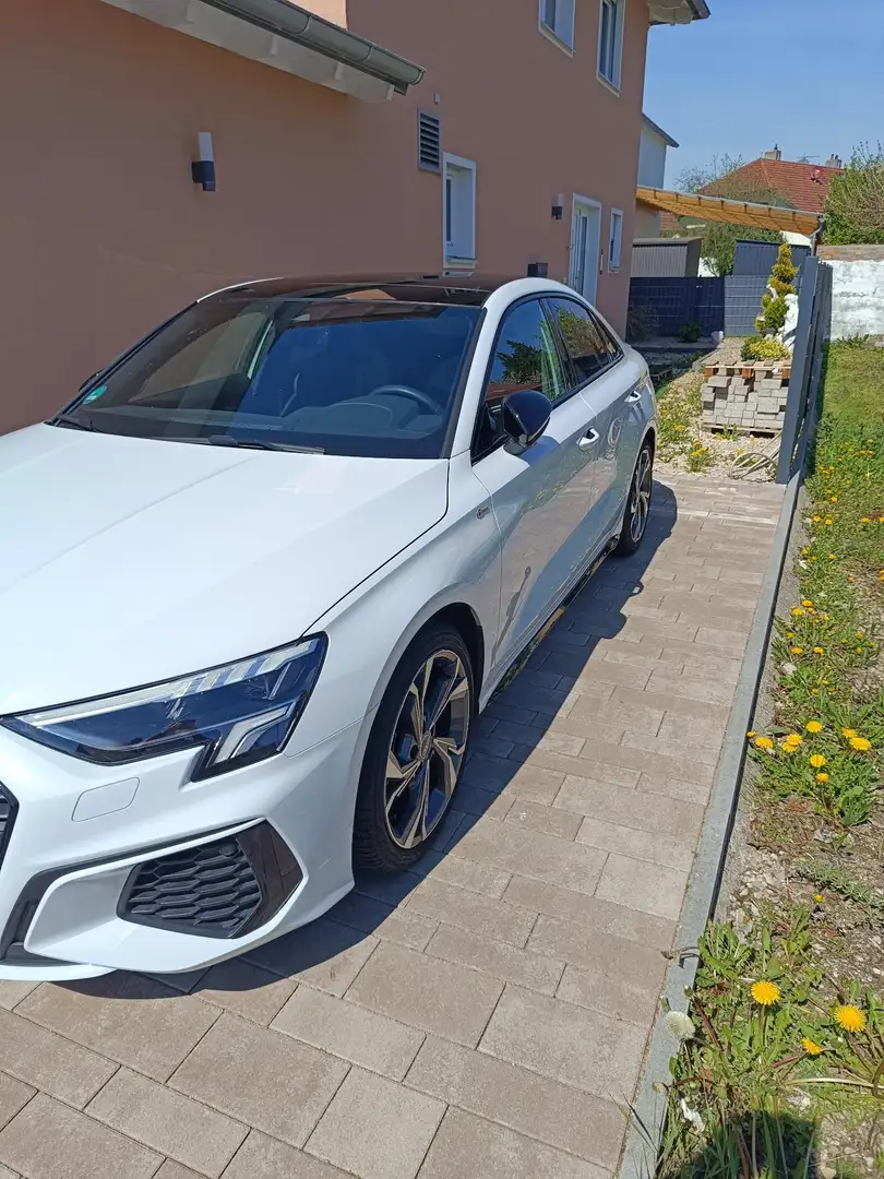 Audi A3 35 TDI Limousine S tronic line - 1