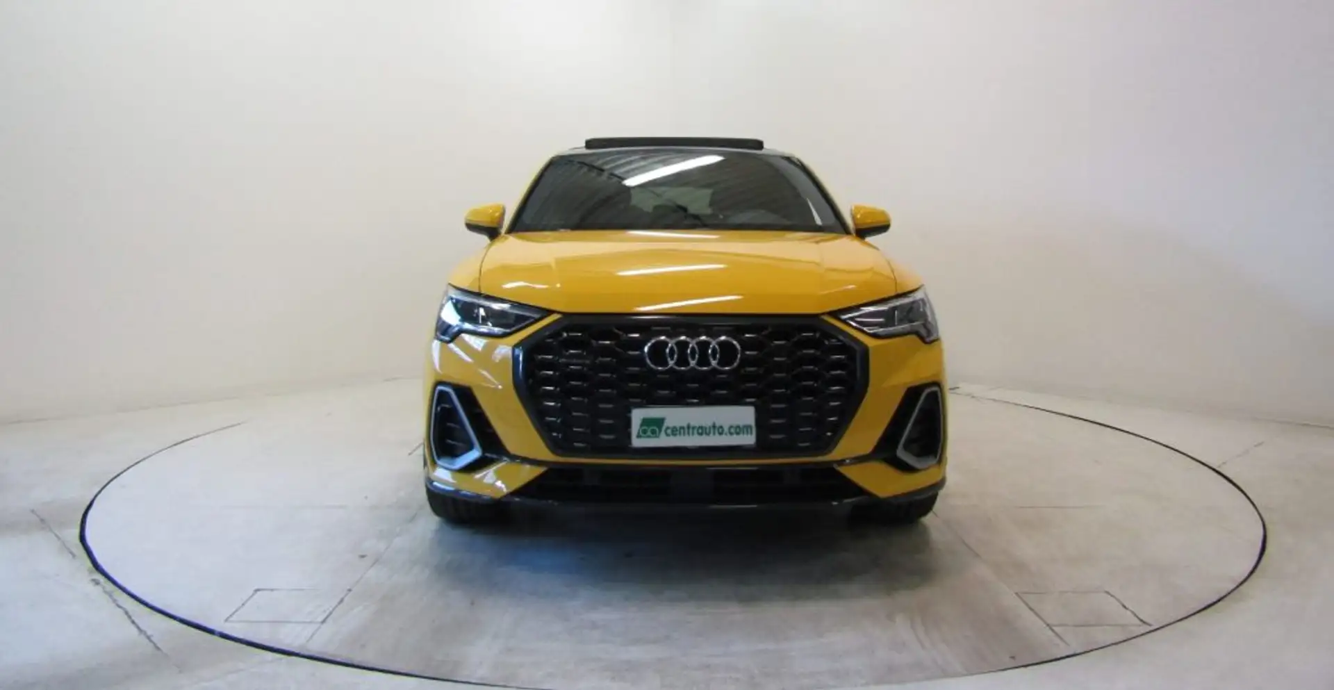 Audi Q3 SPB 40 2.0 TDI quattro S tronic S line *TETTO APRI Sárga - 2