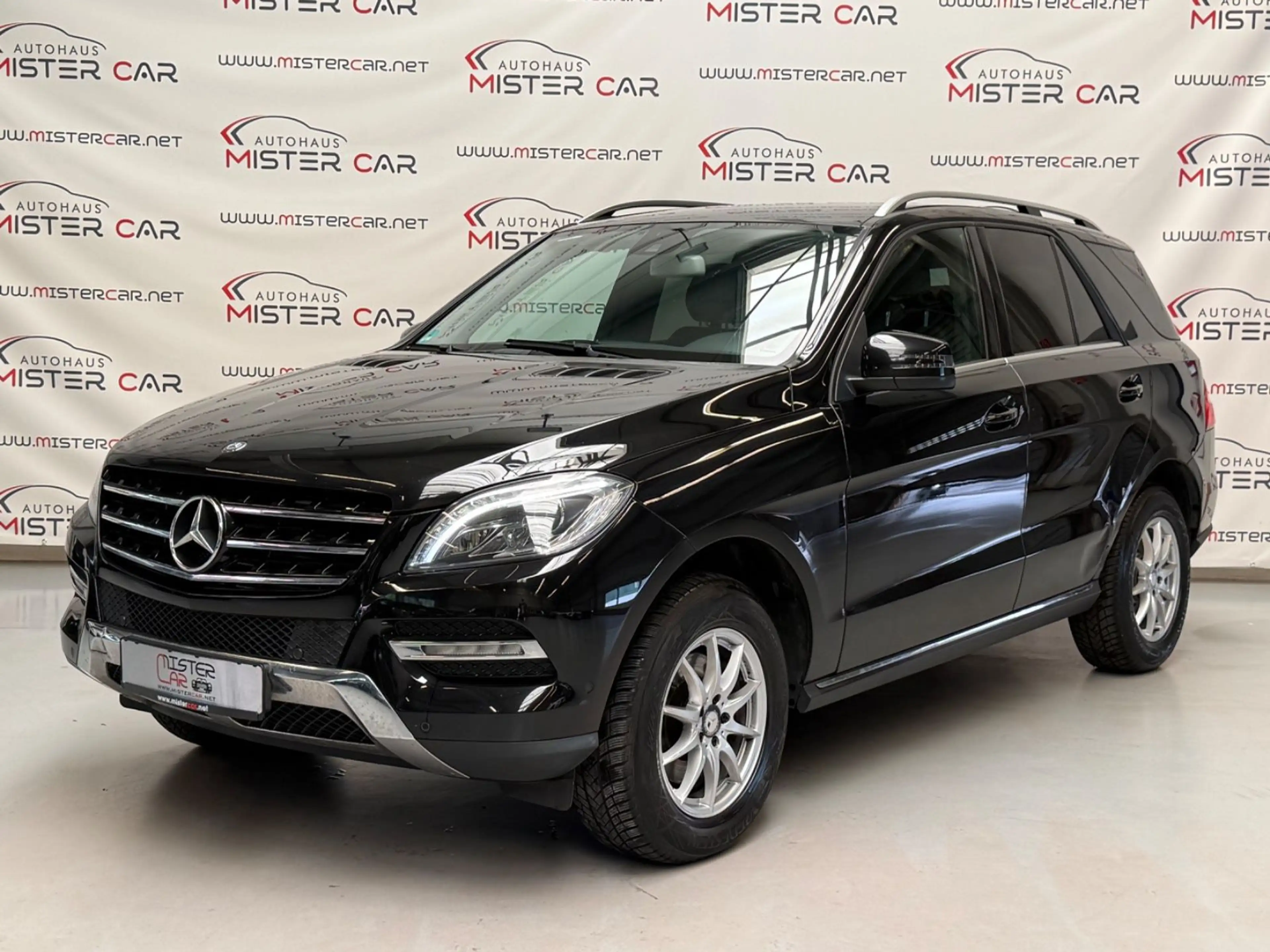 Mercedes-Benz ML 350 CDI BlueTec NAVI/LEDER/XENON/KAM/8XALU