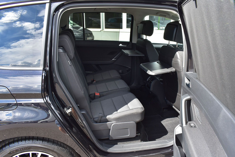 Volkswagen Touran 1,5 TSI IQ.LIGHT+SHZ+Kamera+7-Sitzer+ACC — photo 11
