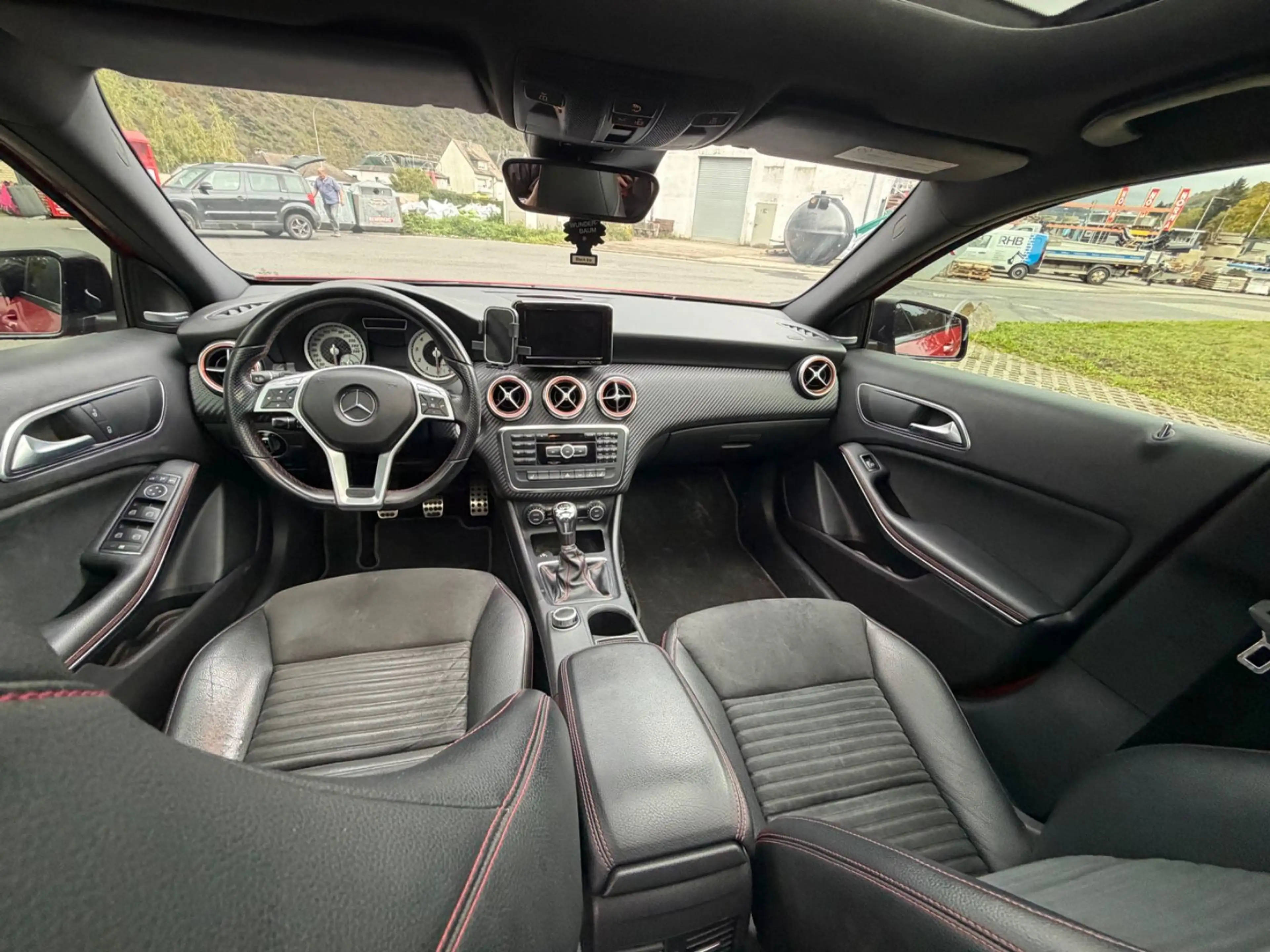 Mercedes-Benz A 200 AMG-Line BlueEfficiency — photo 8