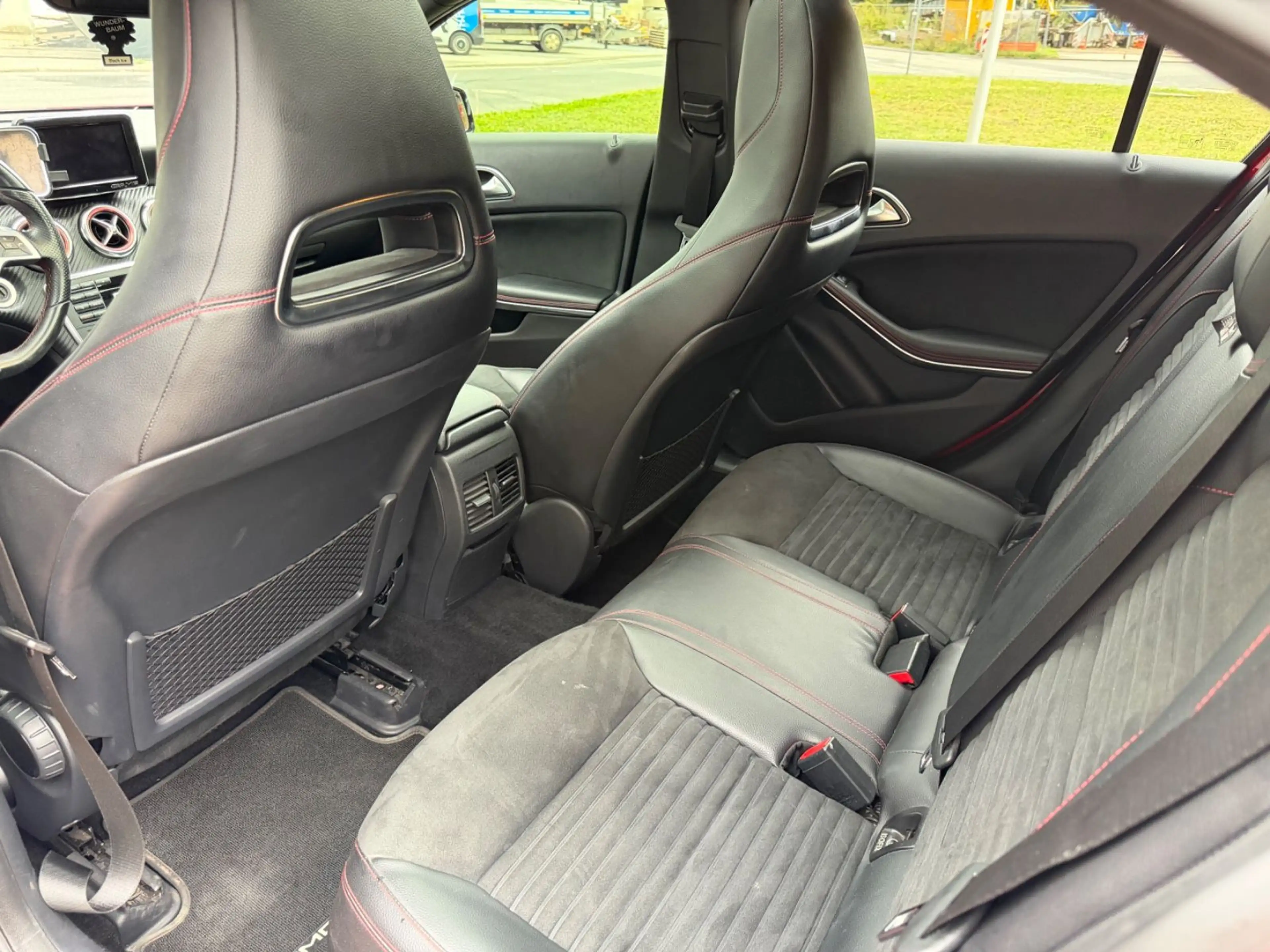 Mercedes-Benz A 200 AMG-Line BlueEfficiency — photo 11