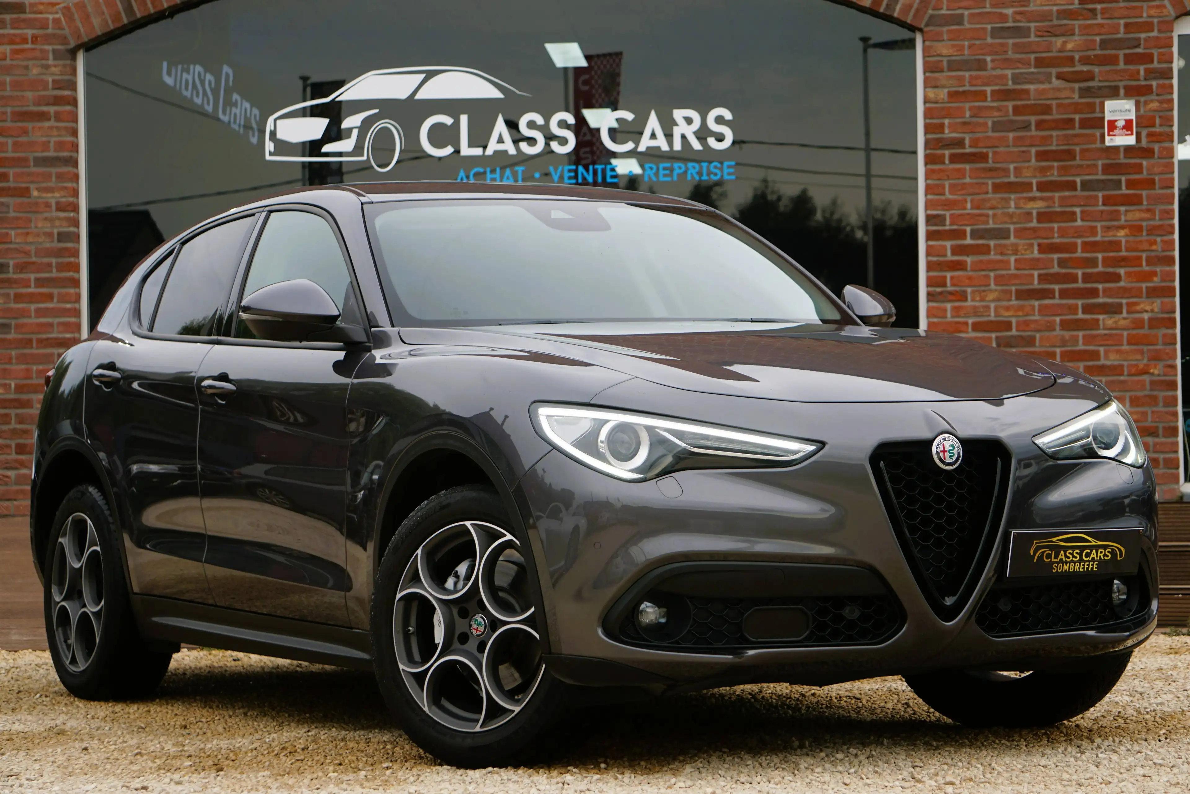 Alfa Romeo Stelvio 2.2 JTD Q4 Super / AUTOMATIQUE / LED / BI-XENON / PDC / CAMERA / CLIM / CRUISE — photo 2