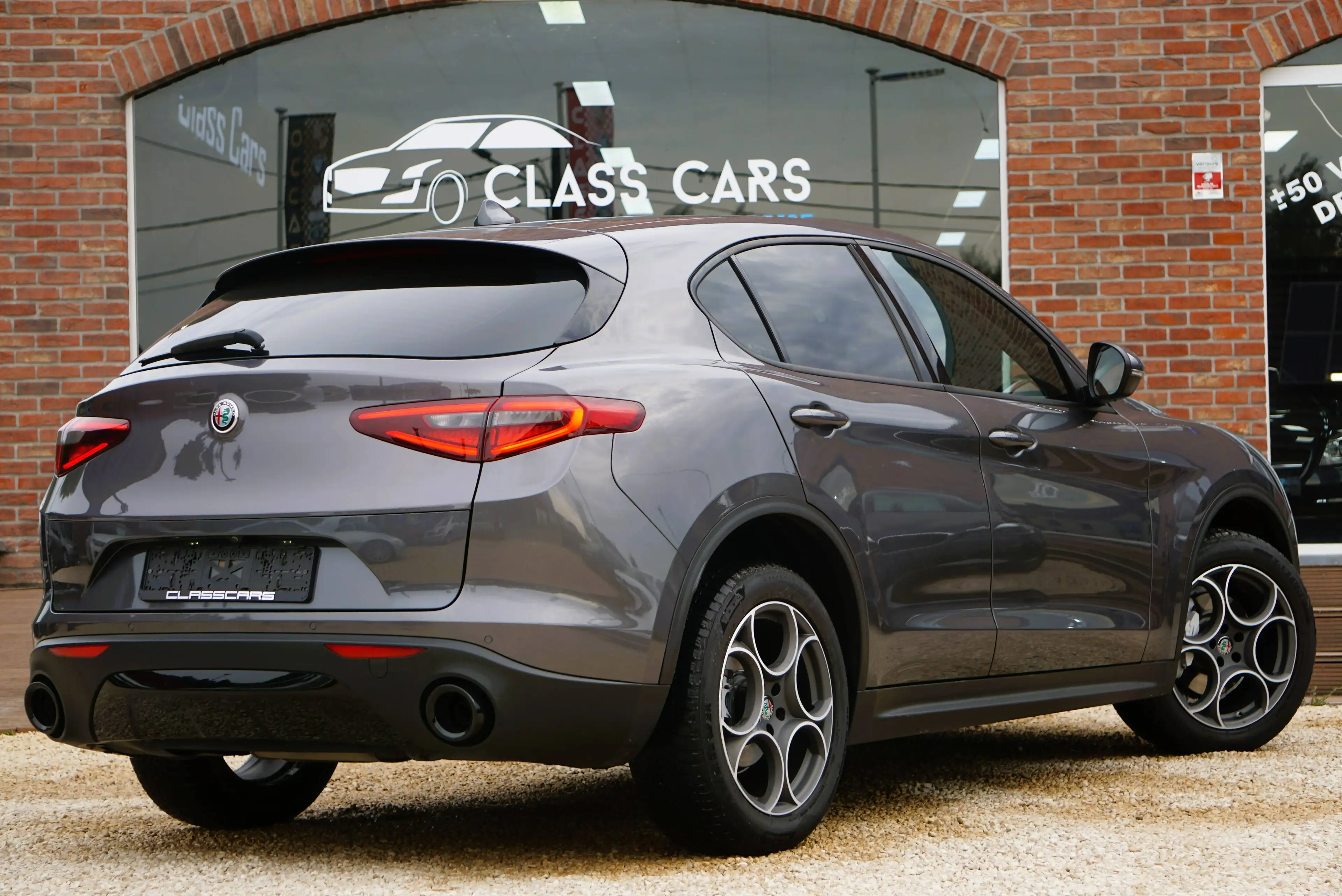 Alfa Romeo Stelvio 2.2 JTD Q4 Super / AUTOMATIQUE / LED / BI-XENON / PDC / CAMERA / CLIM / CRUISE — photo 3