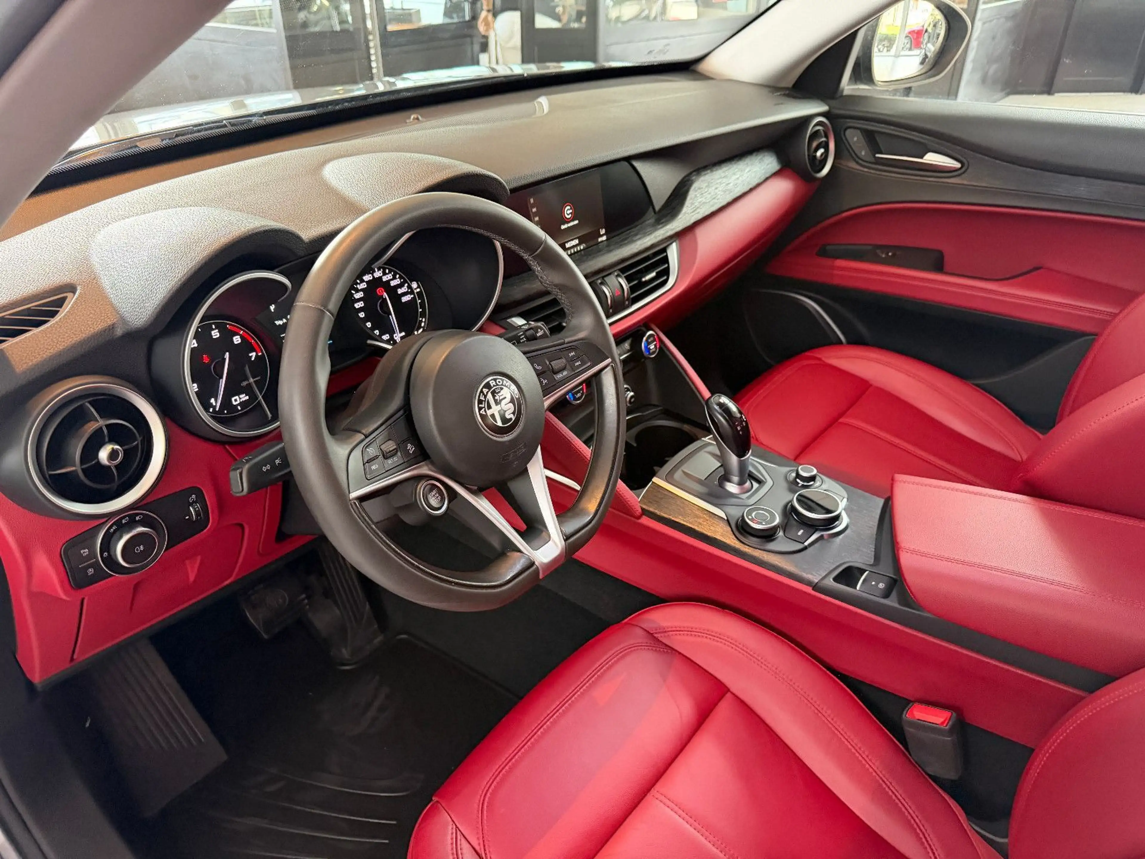 Alfa Romeo Stelvio Super Q4/BI-XENON/PDC/AUTOMATIK/SPURHALT — photo 14