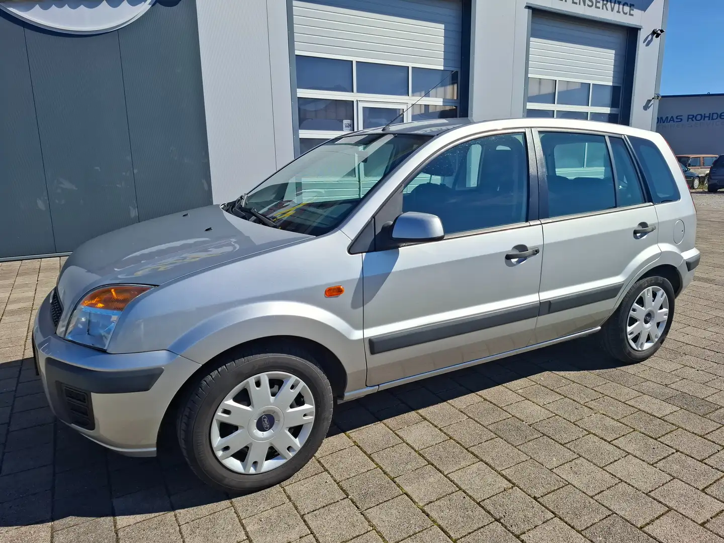 Ford Fusion Style 1.Hand,AHK,Dachträger Argent - 2