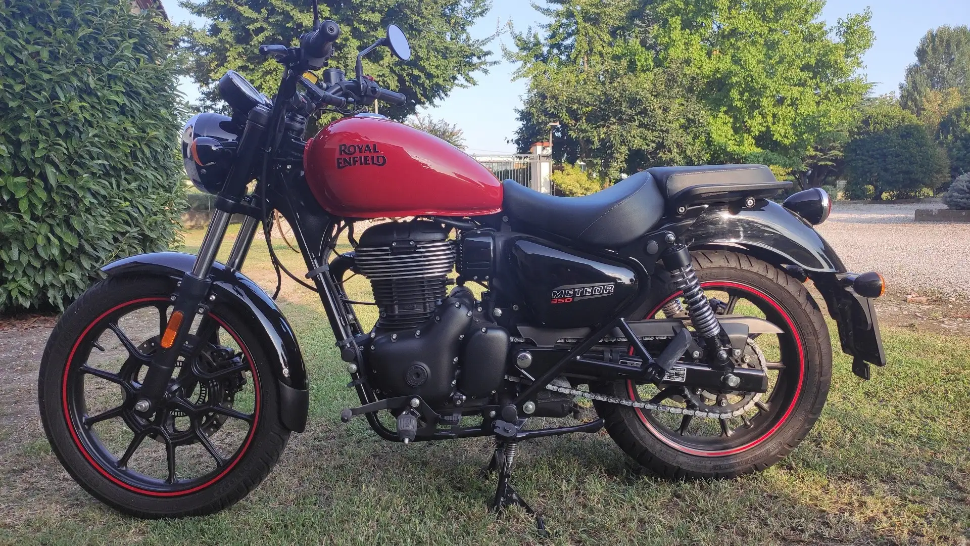 Royal Enfield Meteor 350 Rouge - 2