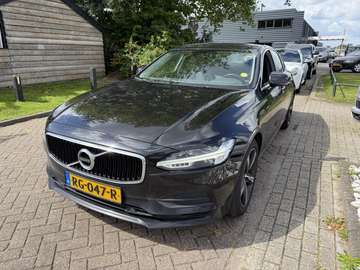 2.0 D3 Momentum 2017 Zwart Automaat Diesel