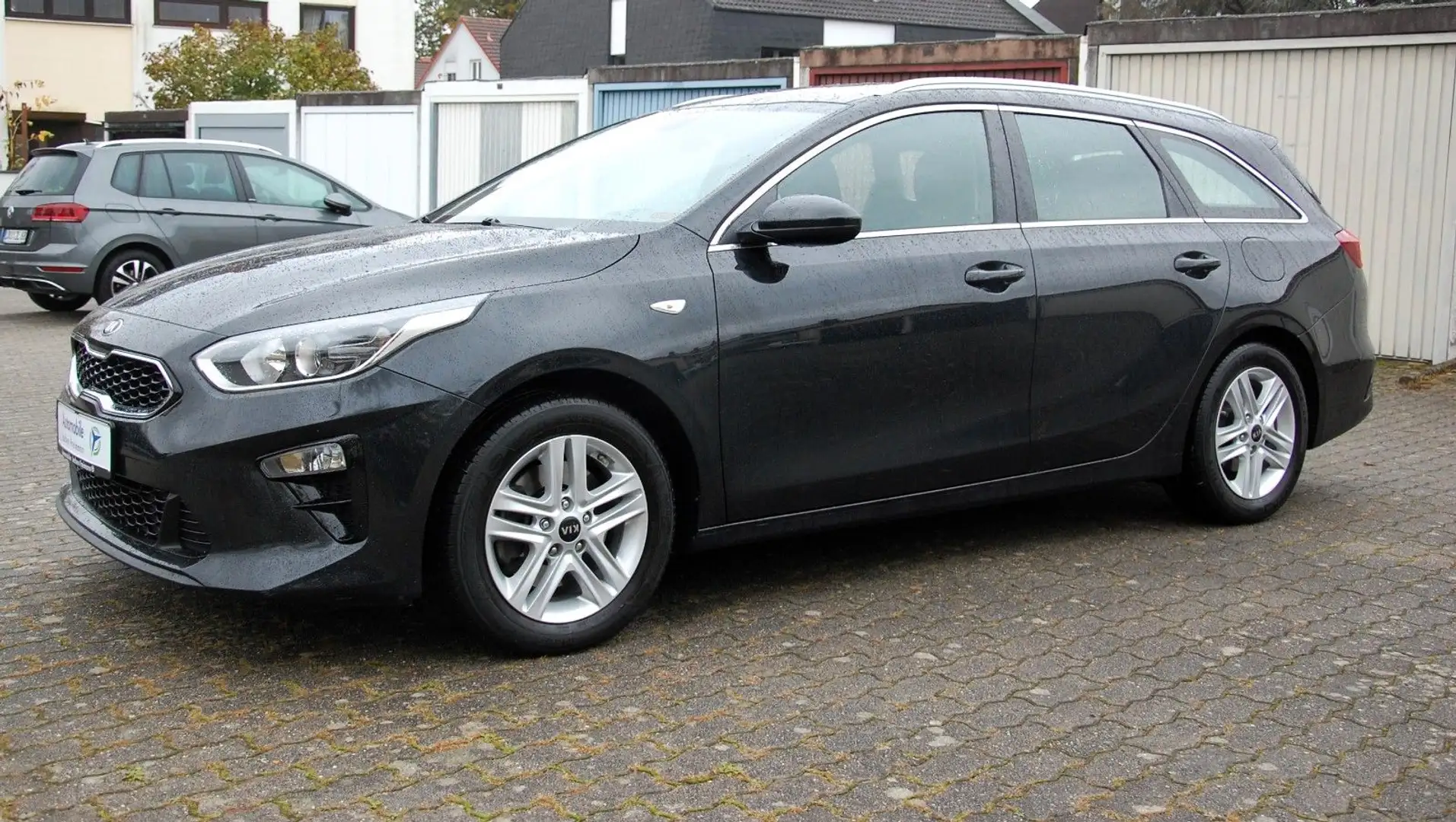 Kia Ceed SW / cee'd SW 1.6 CRDi Vision Navi Garantie Noir - 1